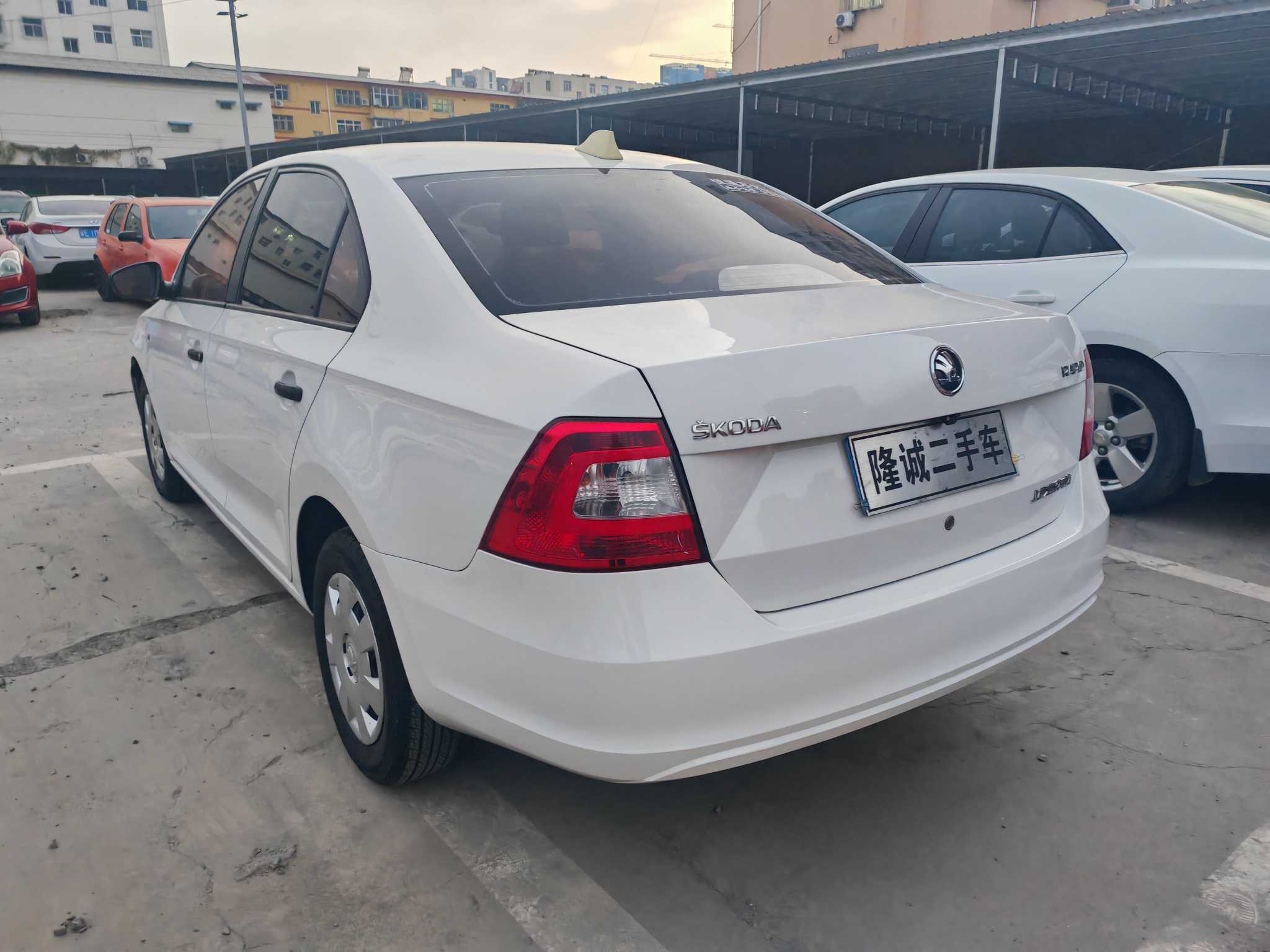 Skoda Rapid 2017 #8 Skoda Rapid 2017 car image #8