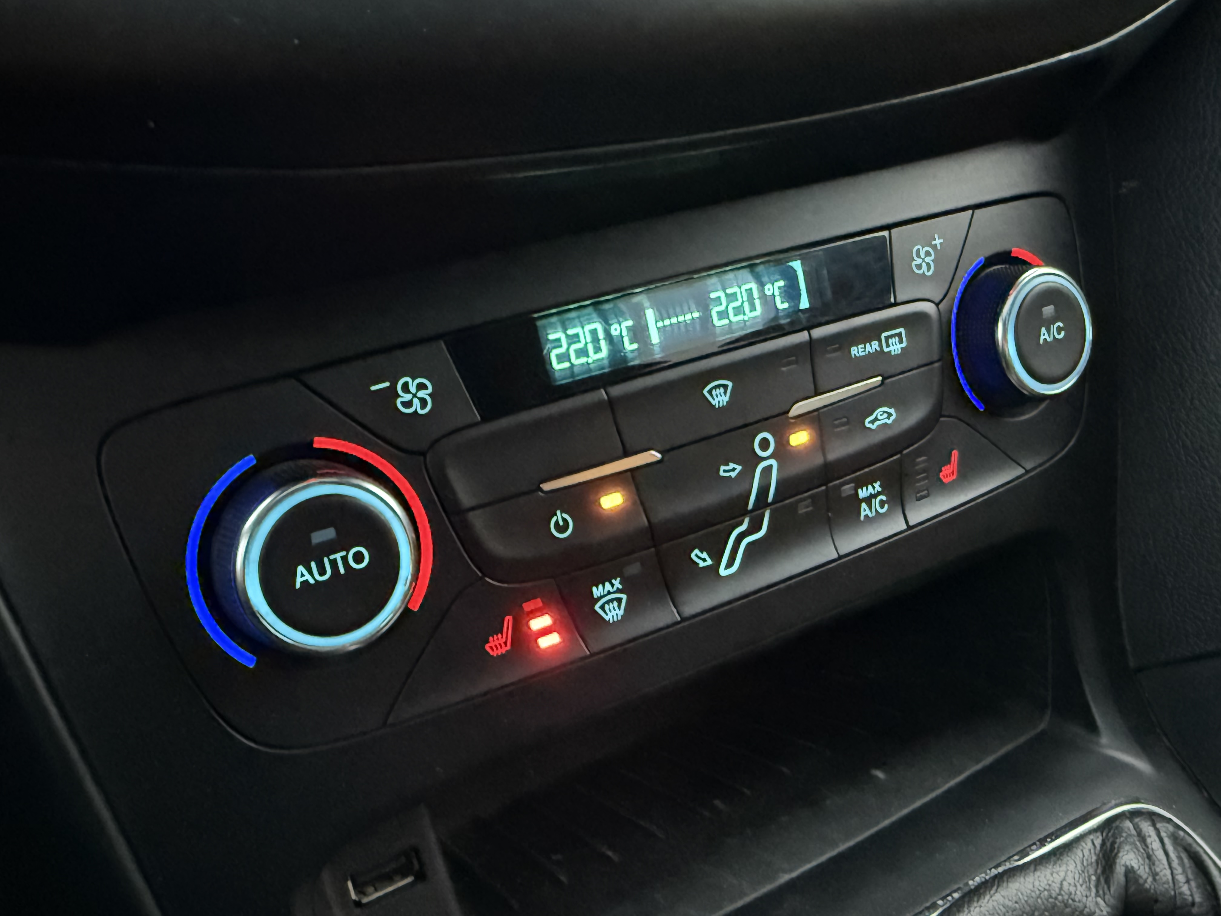 Ford Focus (Imported) 2016 car image #8