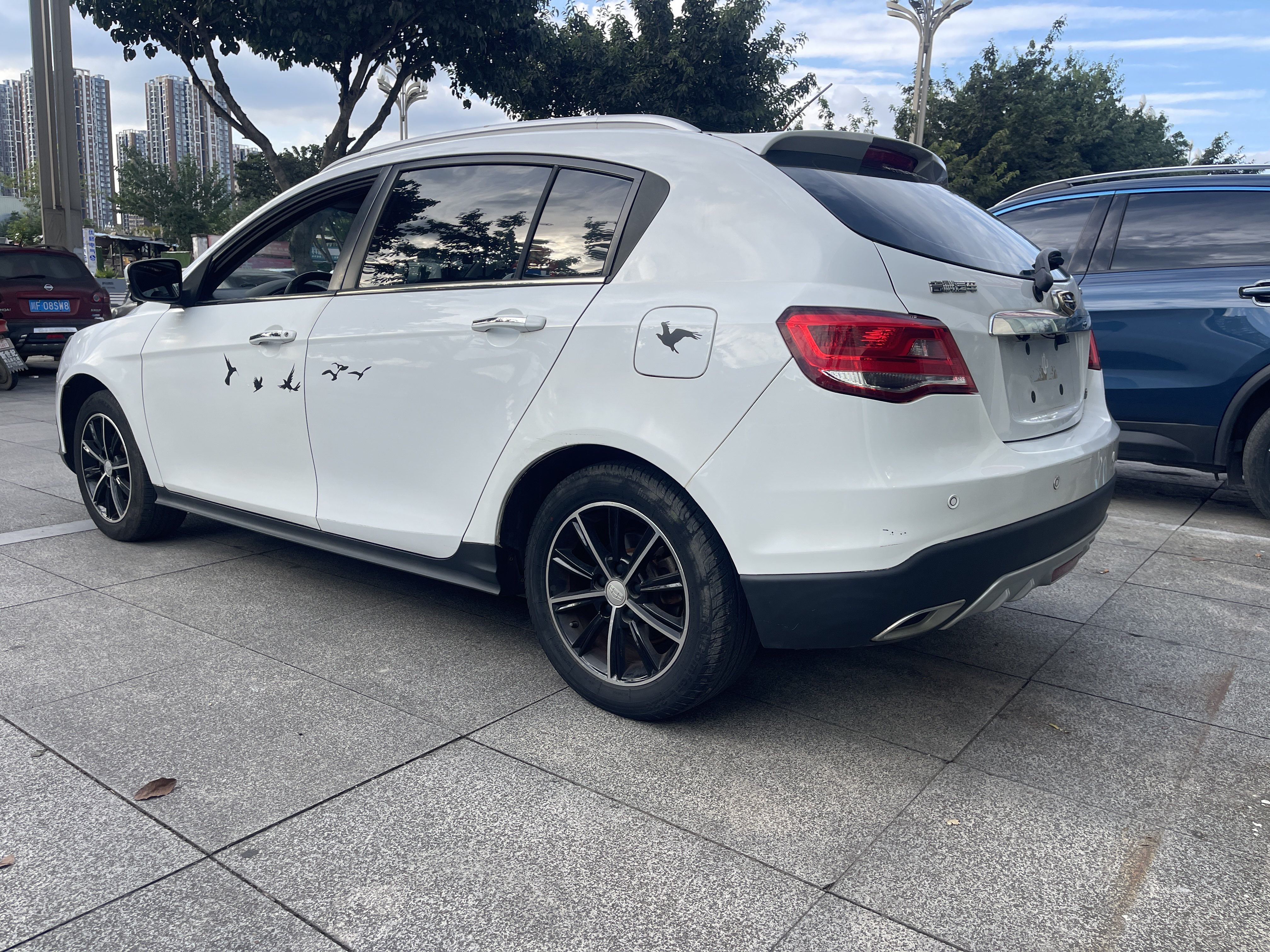 GEELY Emgrand 2015 car image #8