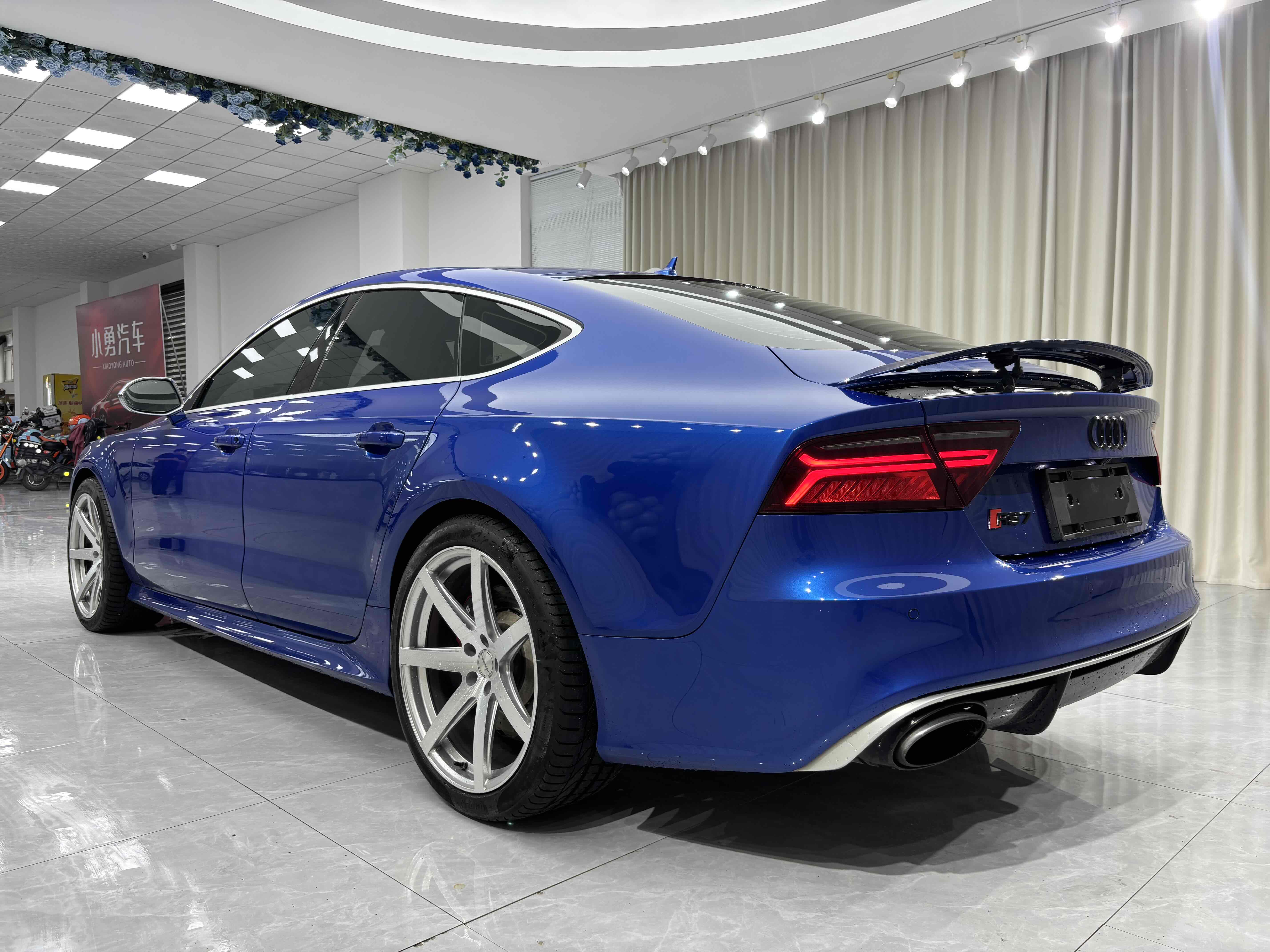Audi RS 7 2017 car image #8