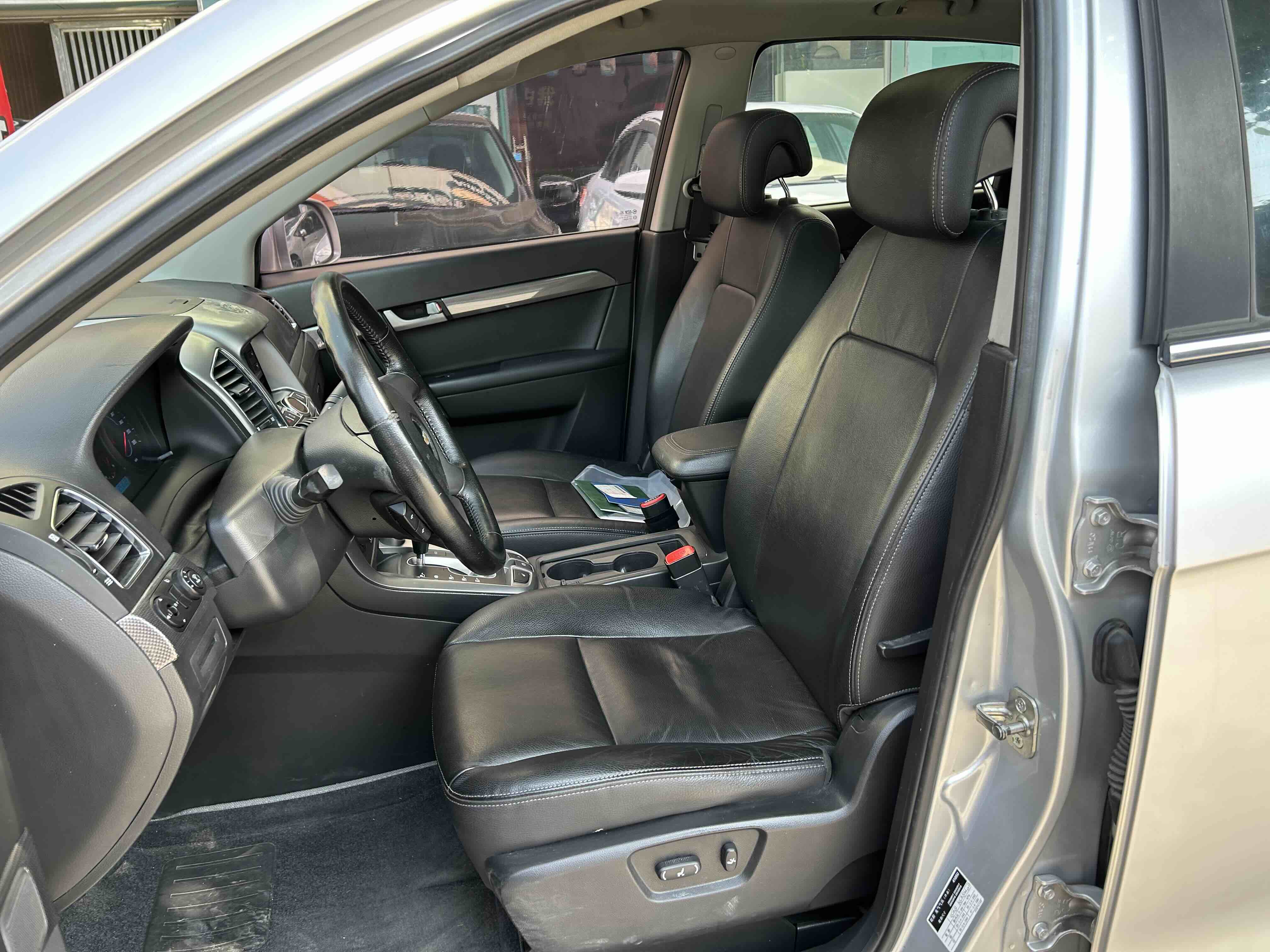 Chevrolet Captiva (Imported) 2011 car image #8