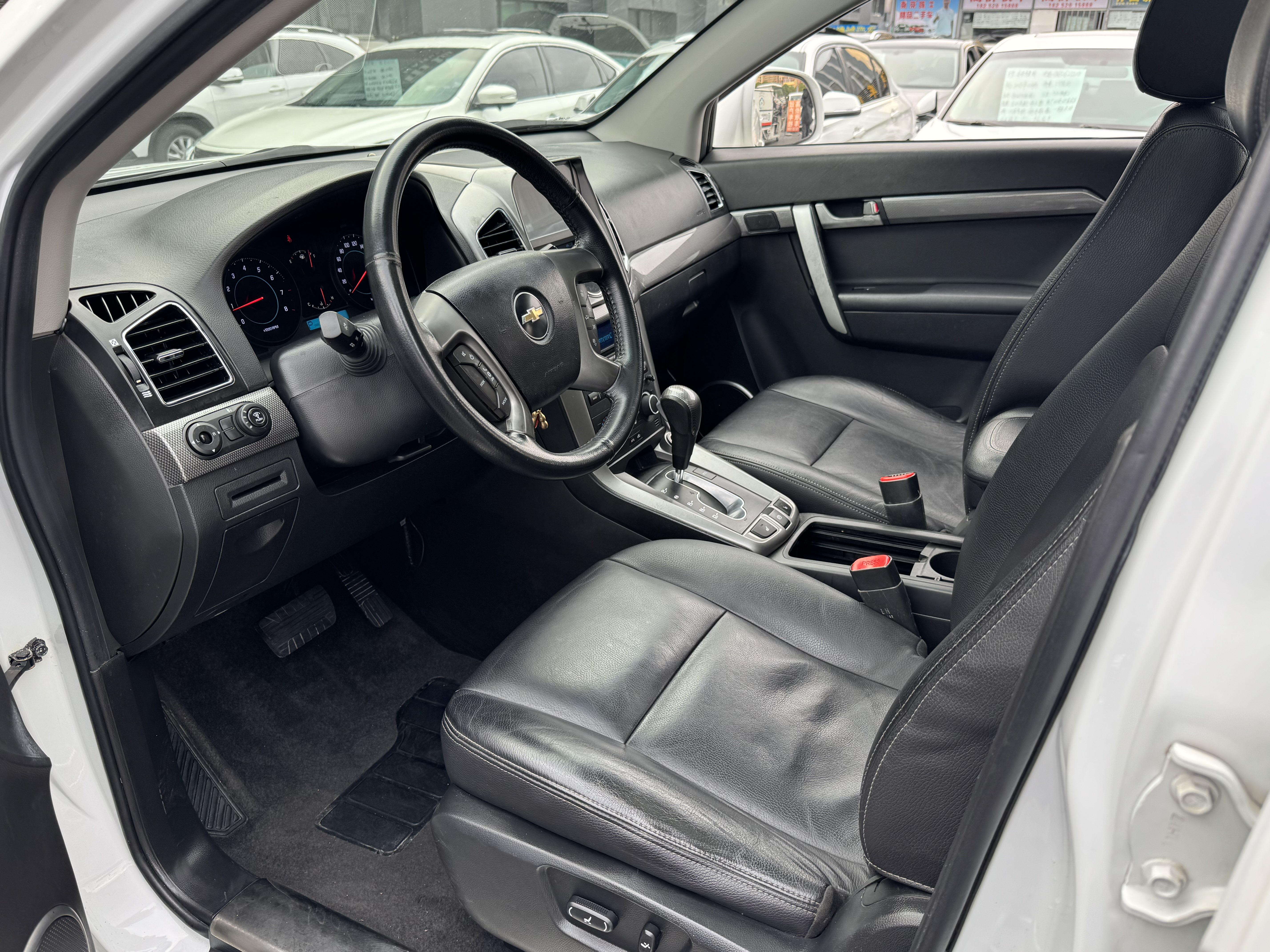 Chevrolet Captiva (Imported) 2011 car image #8