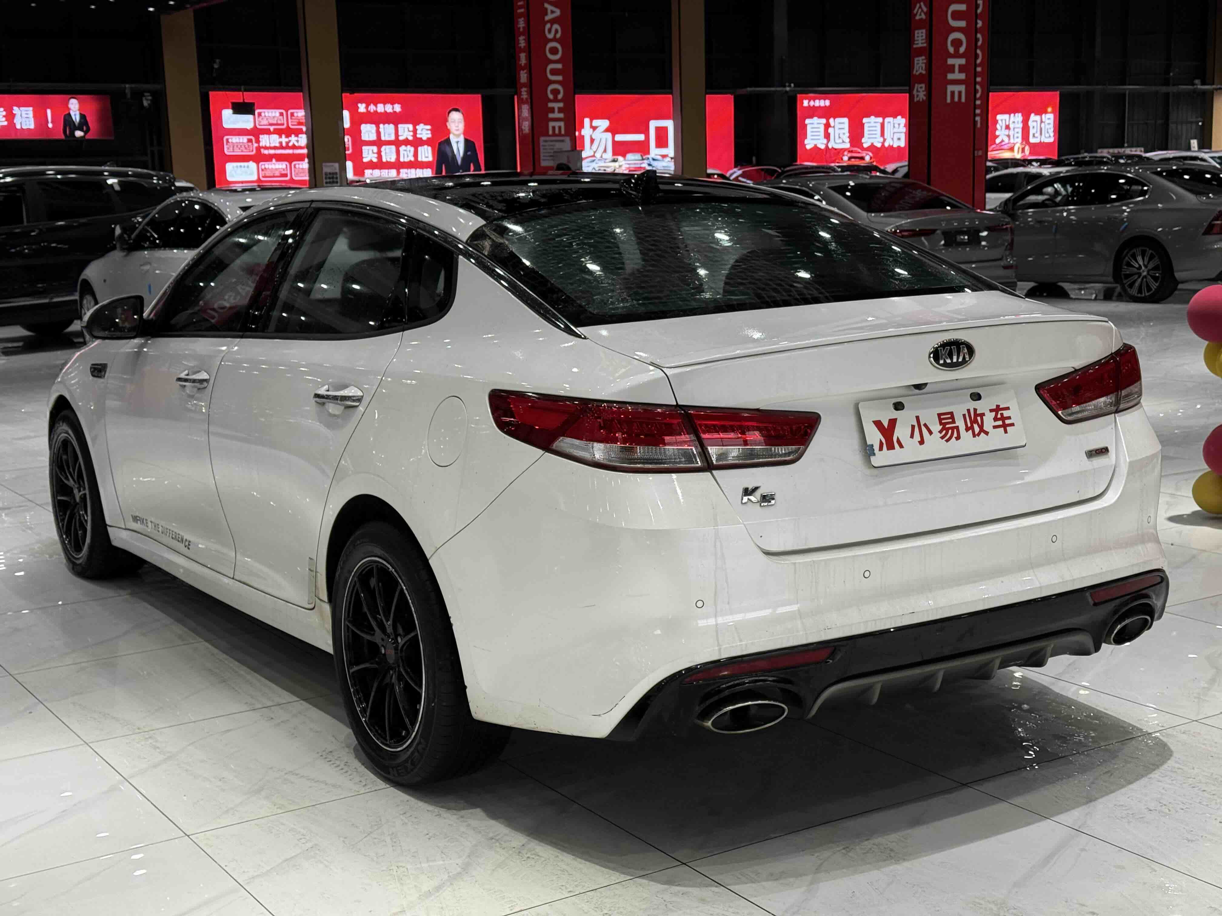 Kia K5 2016 car image #8