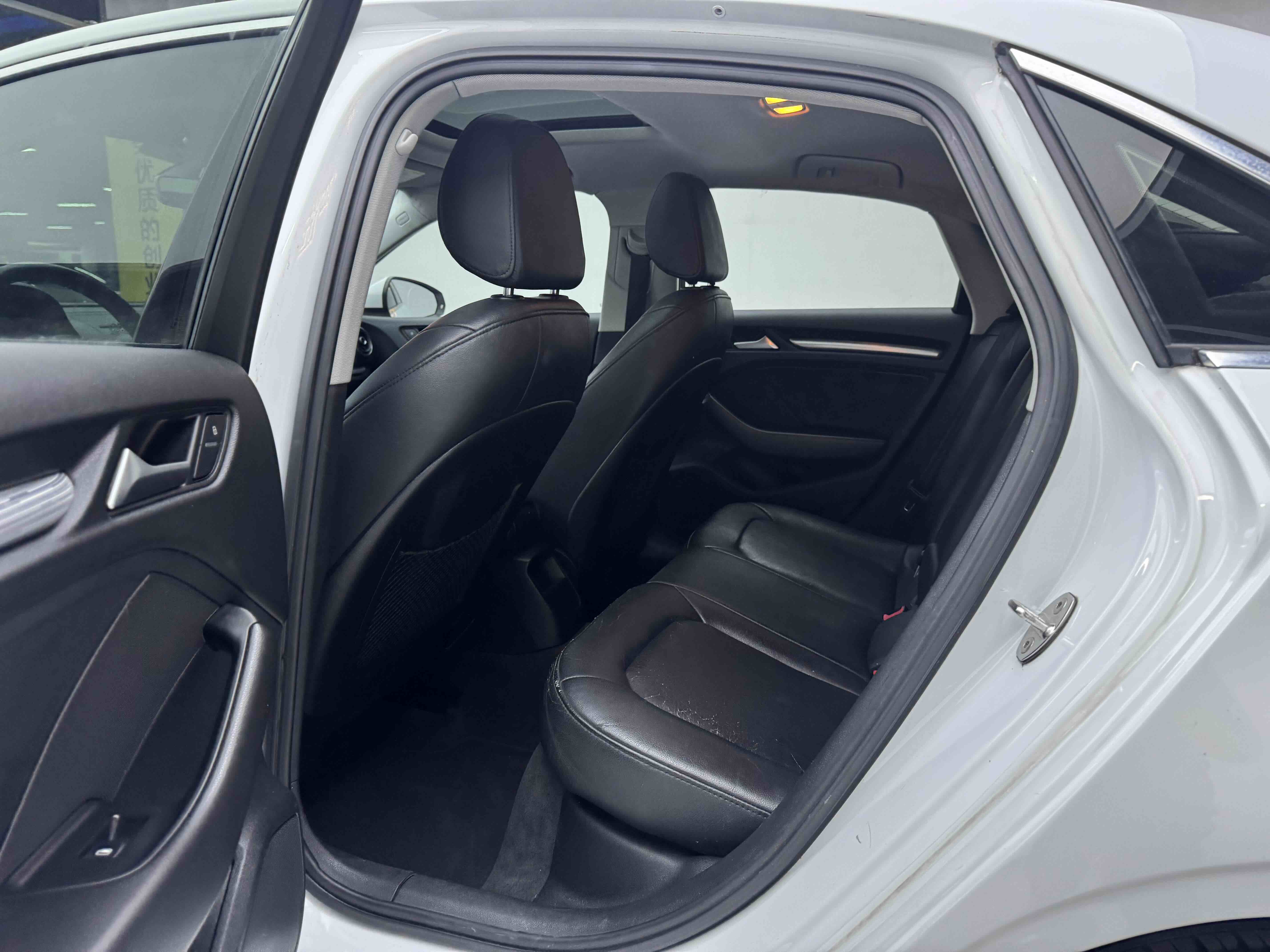 Audi A3 2015 car image #8