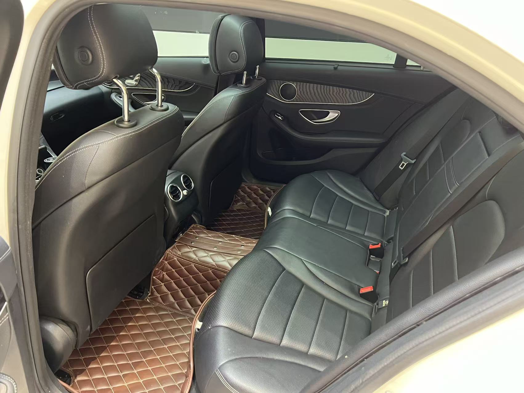 Mercedes-Benz C Class 2015 car image #8