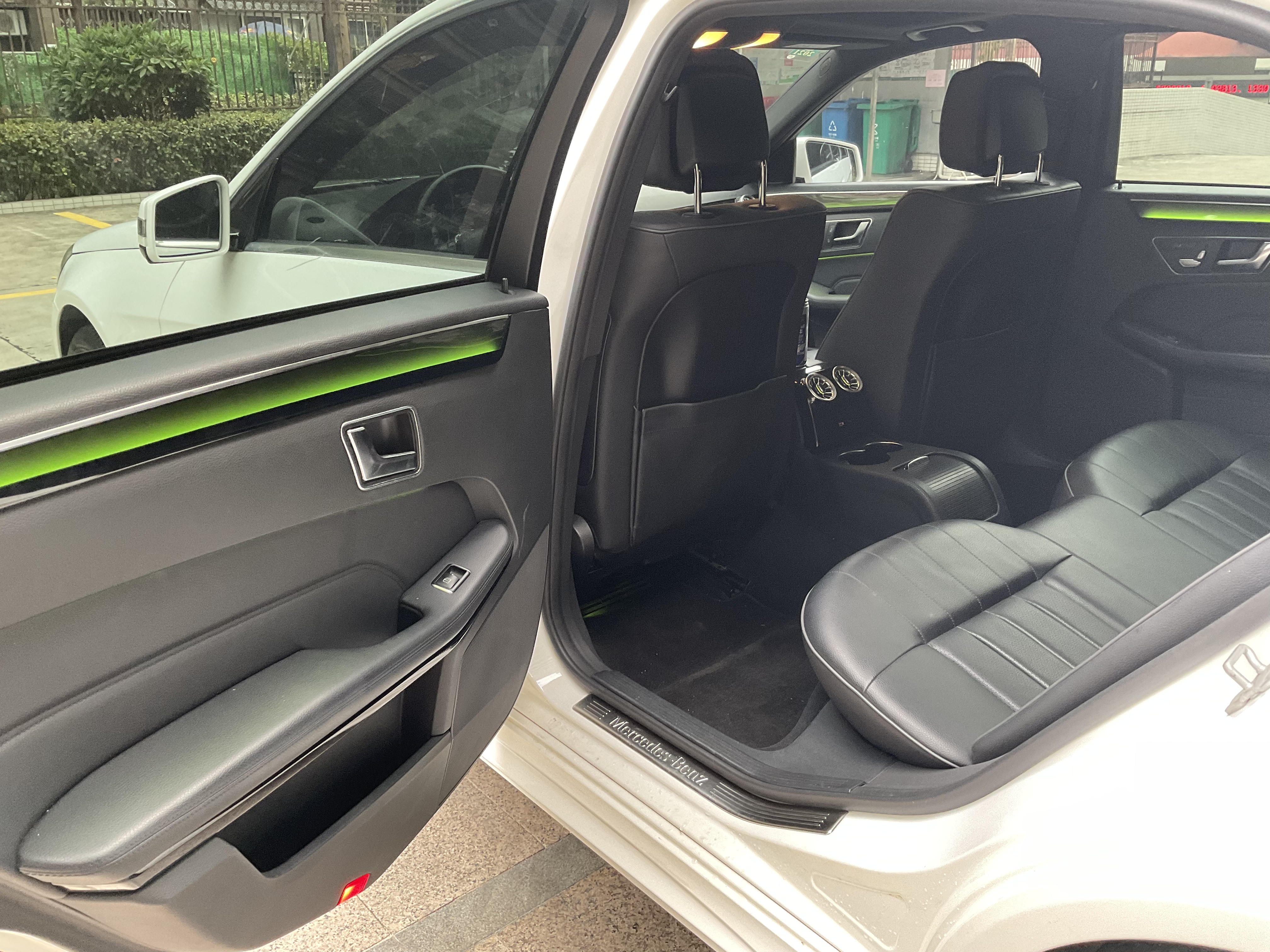 Mercedes-Benz E Class 2015 car image #8