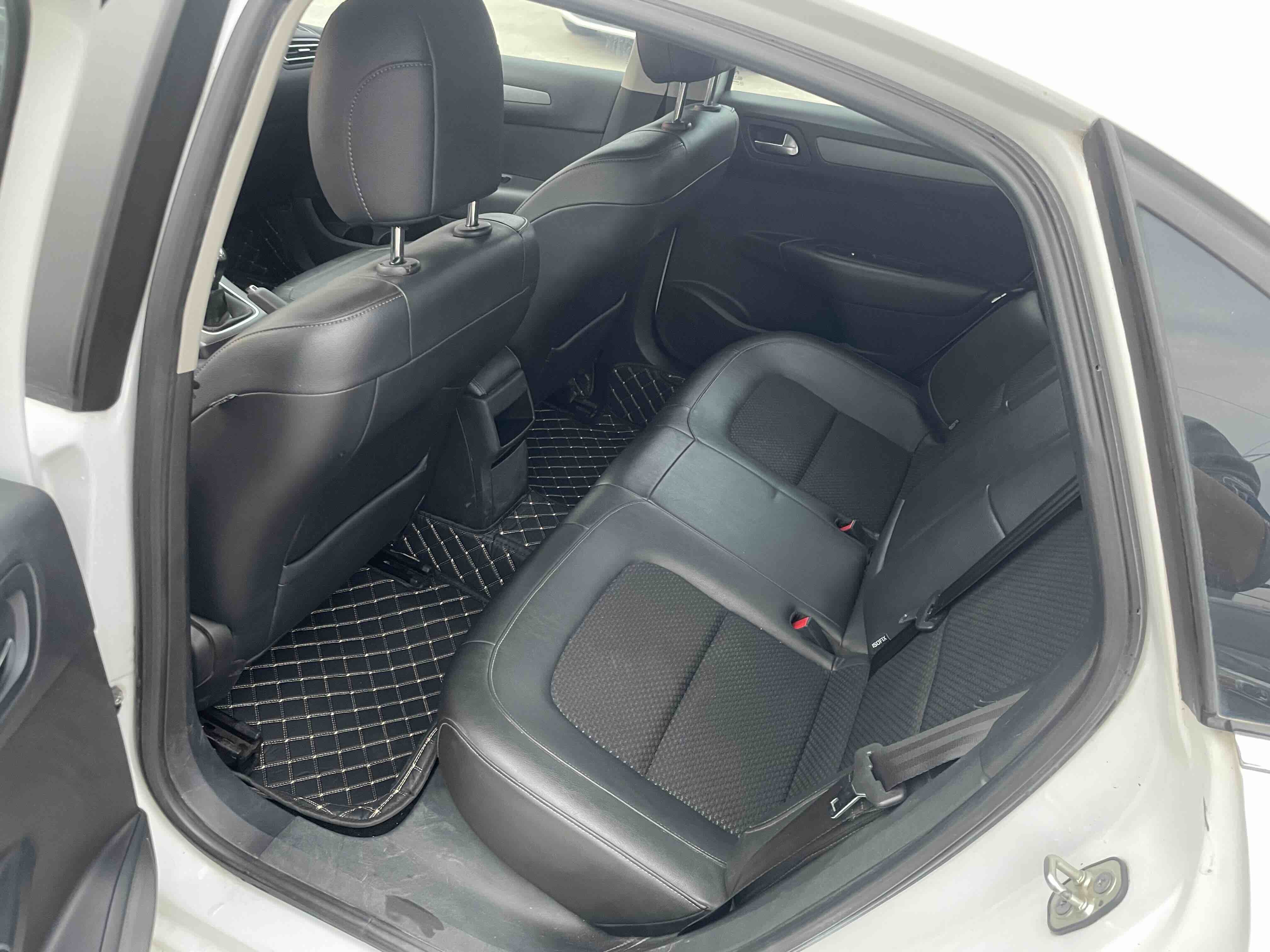 Citroen C4 C-Quatre 2016 صورة سيارة #8