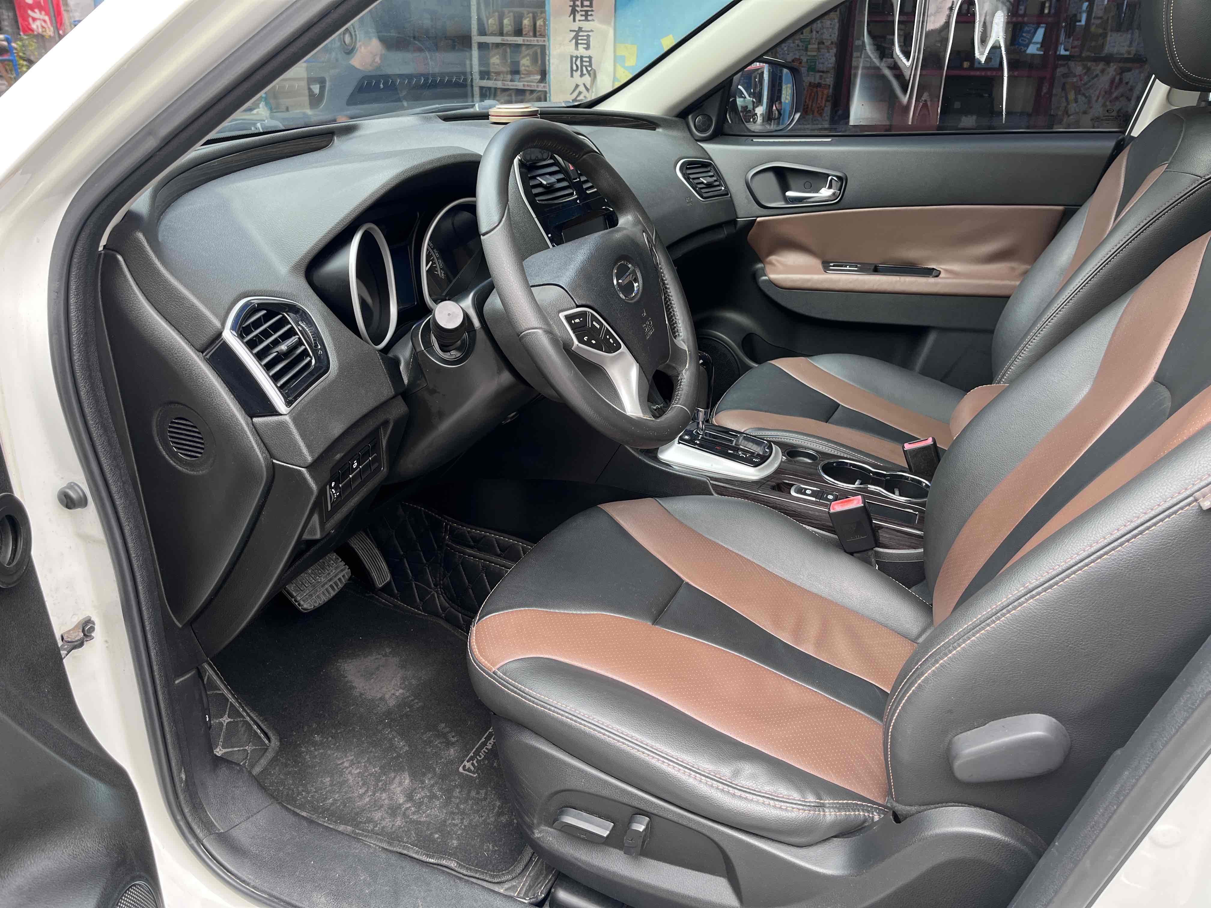 GAC Trumpchi GS5 Super 2017 #8 GAC Trumpchi GS5 Super 2017 car image #8