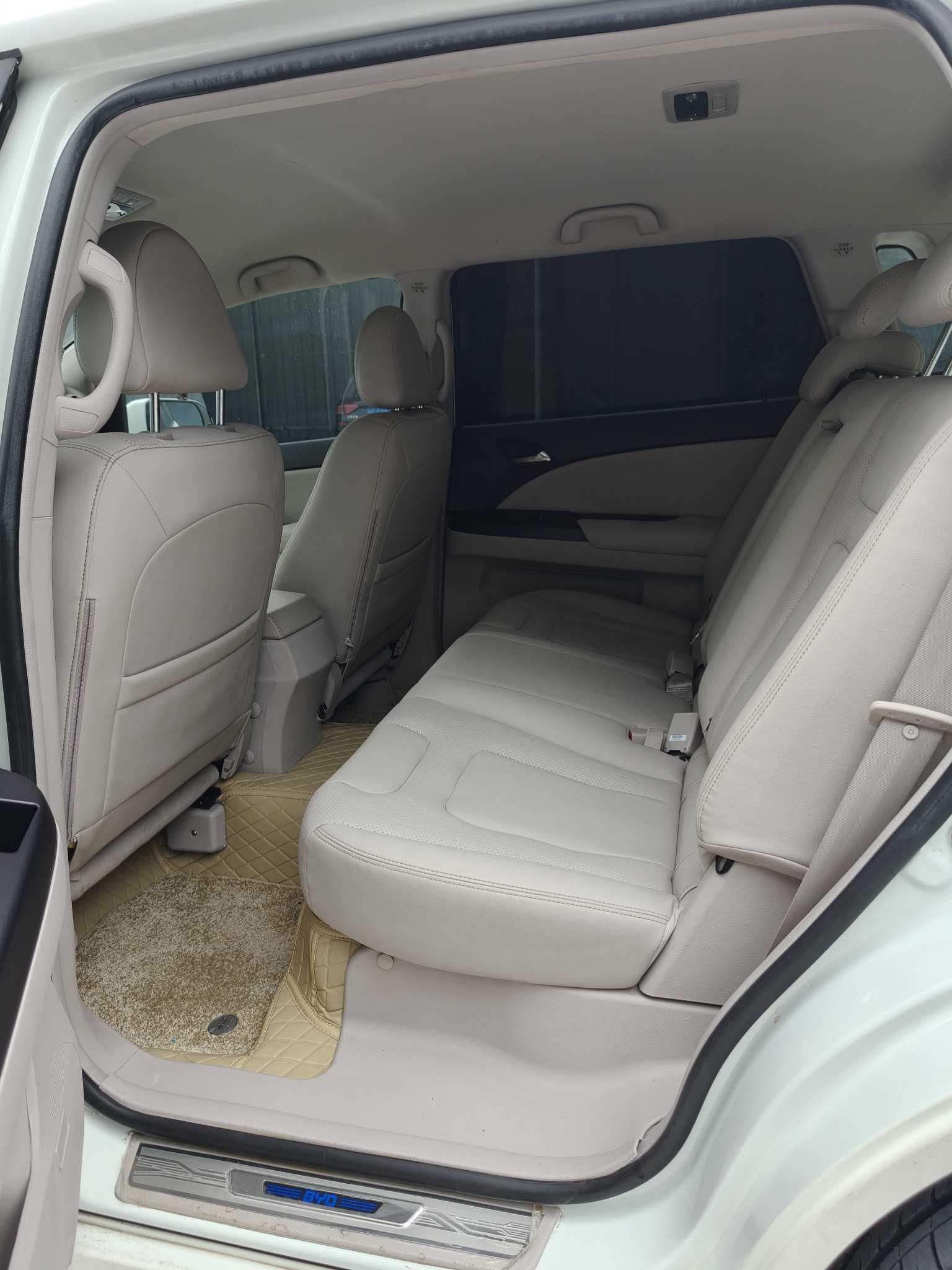 BYD e6 2016 #8 BYD e6 2016 car image #8