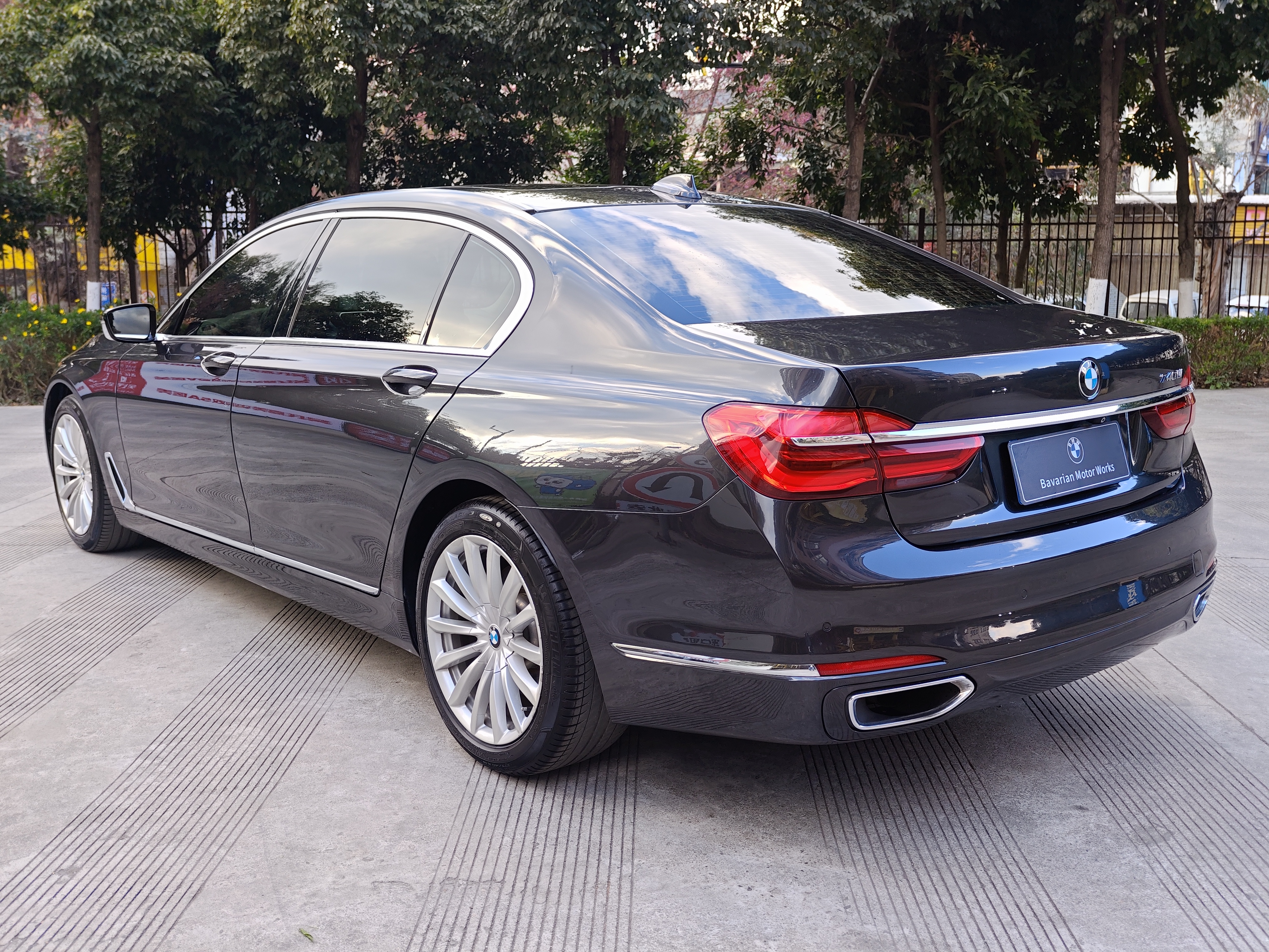 BMW 7 Series 2016 #8 BMW 7 Series 2016 car image #8