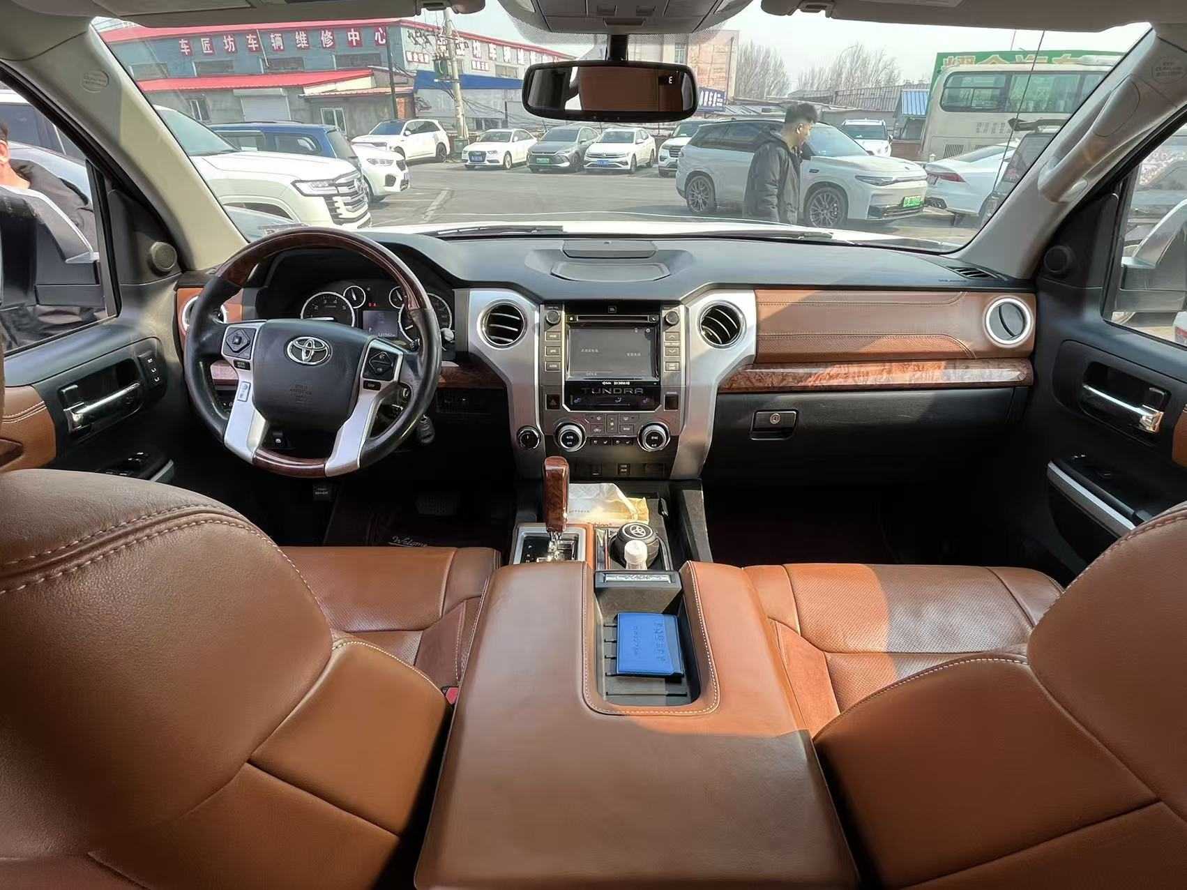 Toyota Tundra 2015 car image #8