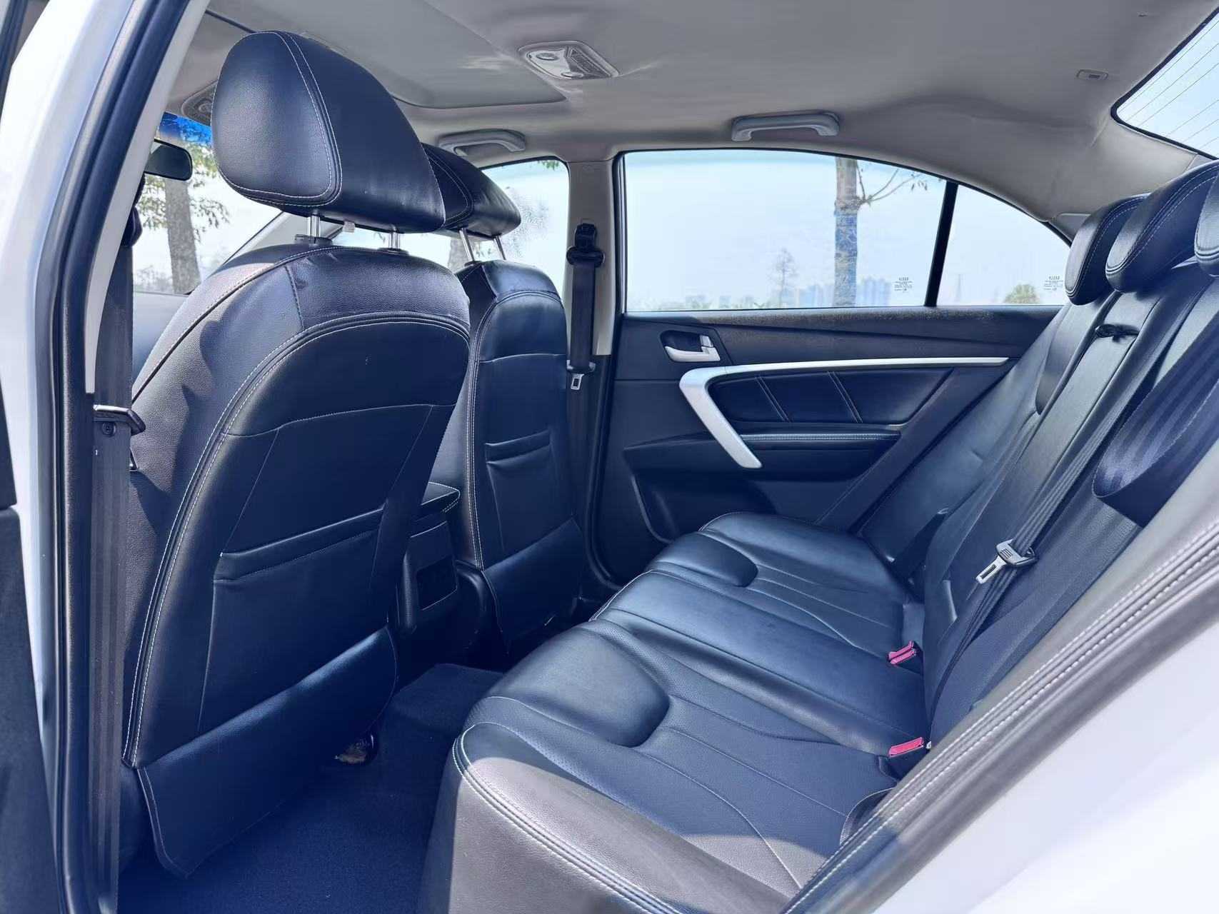 Emgrand 2016 #8 Emgrand 2016 car image #8