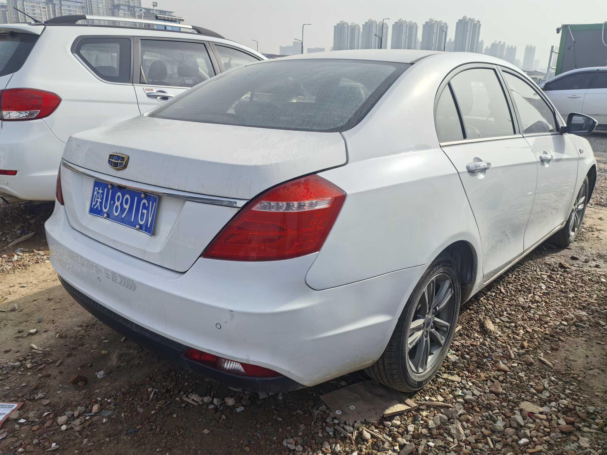 Emgrand 2017 #8 Emgrand 2017 car image #8