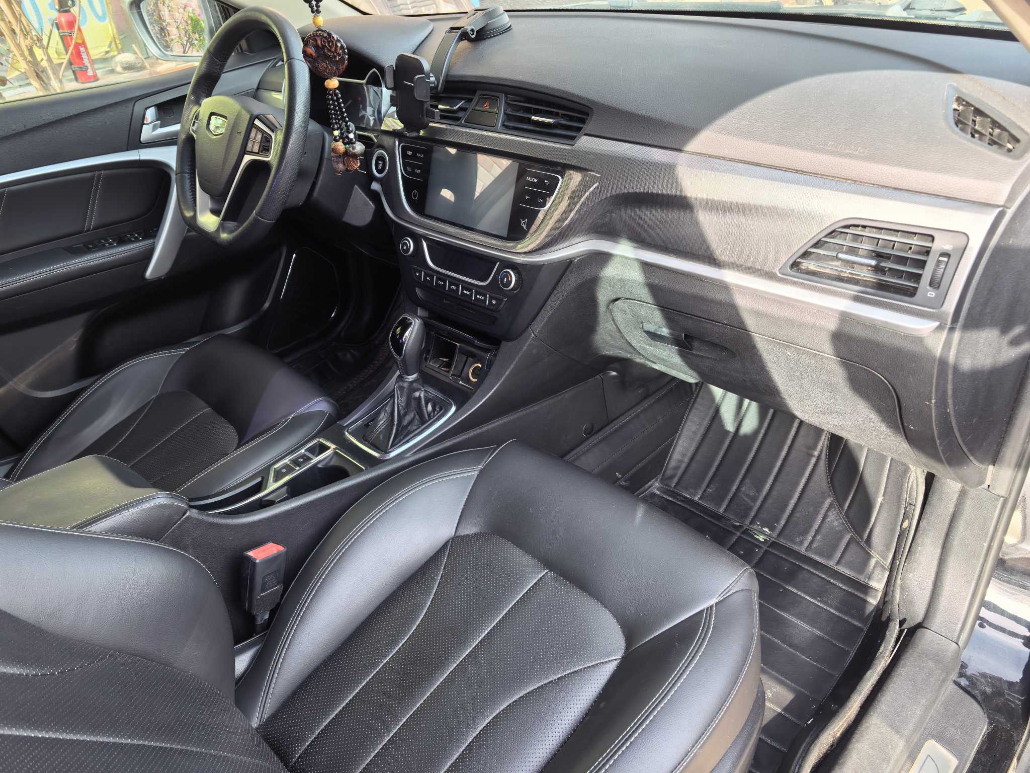 GEELY Emgrand 2018 car image #8