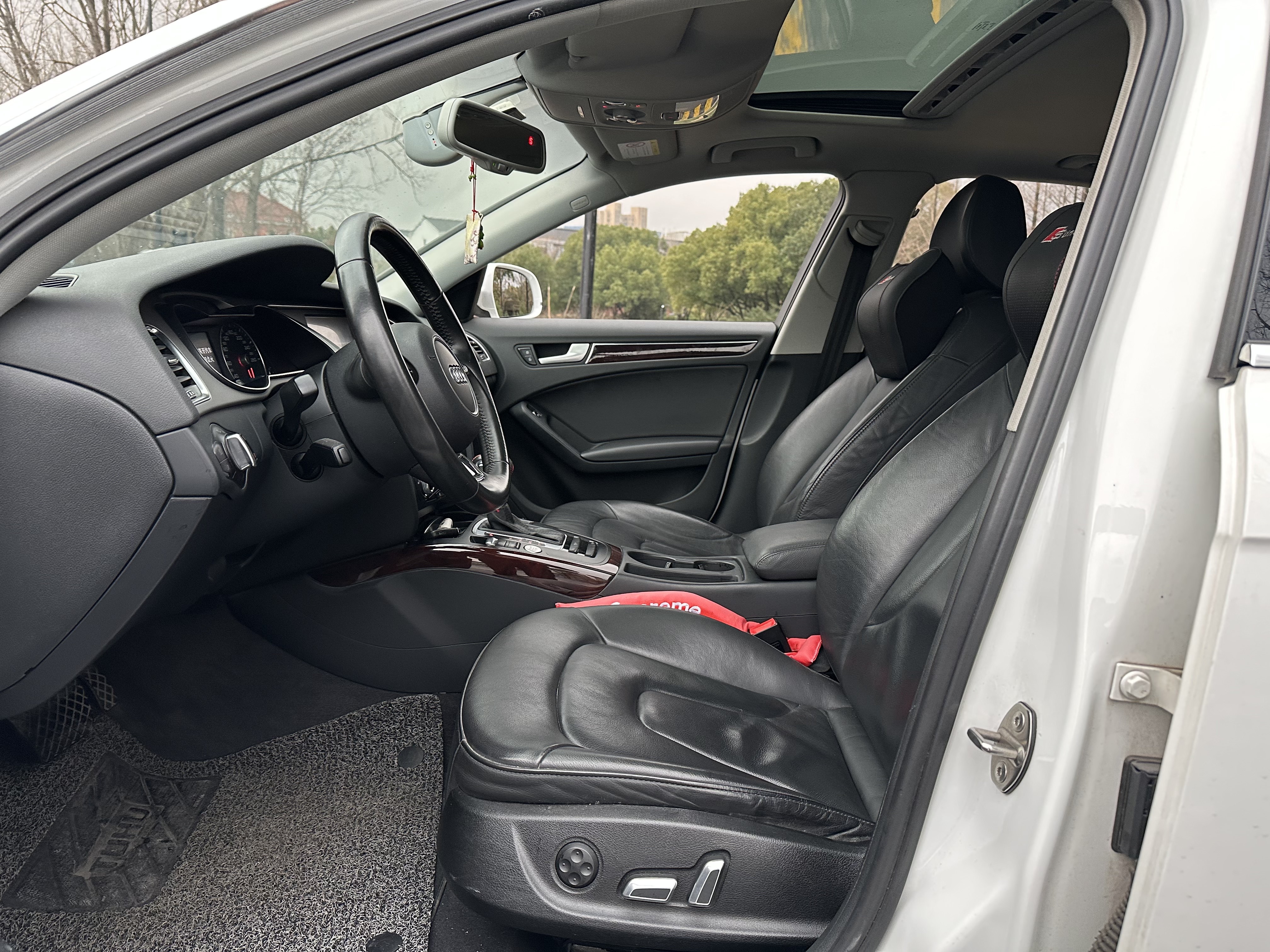 Audi A4L 2016 car image #8