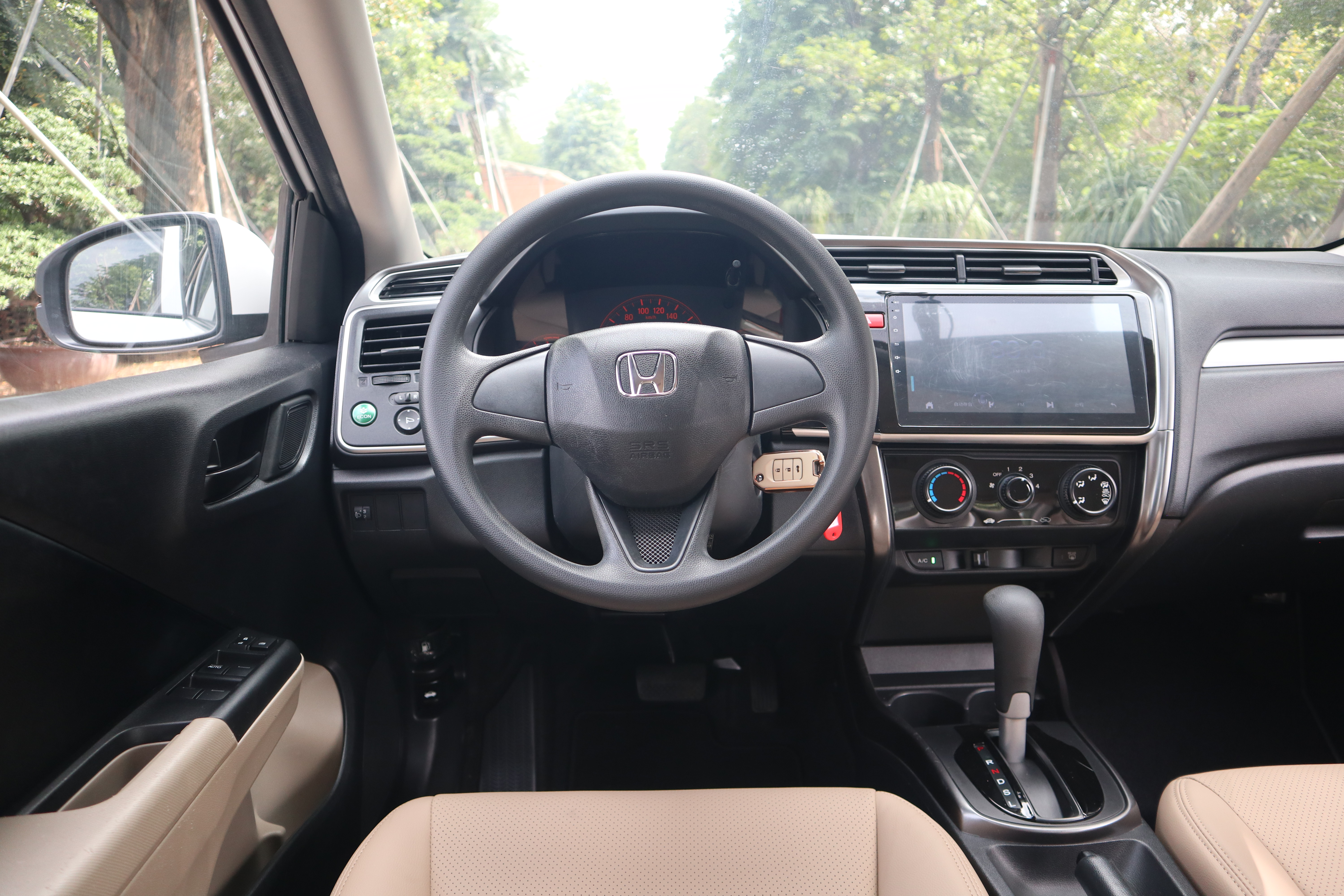 Honda Greiz 2018 #8 Honda Greiz 2018 صورة سيارة #8