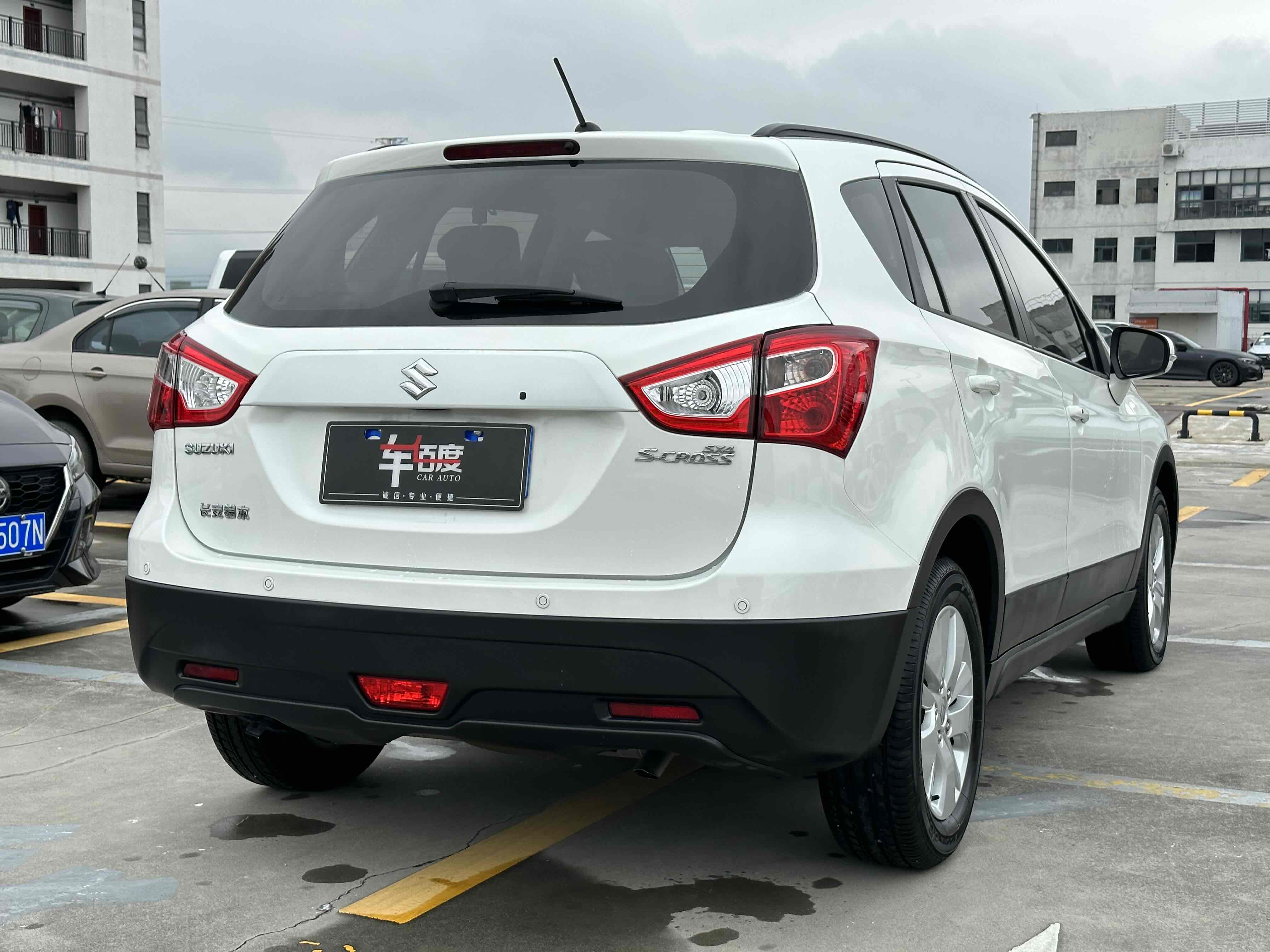 Suzuki S-Cross 2014 immagine di auto #8