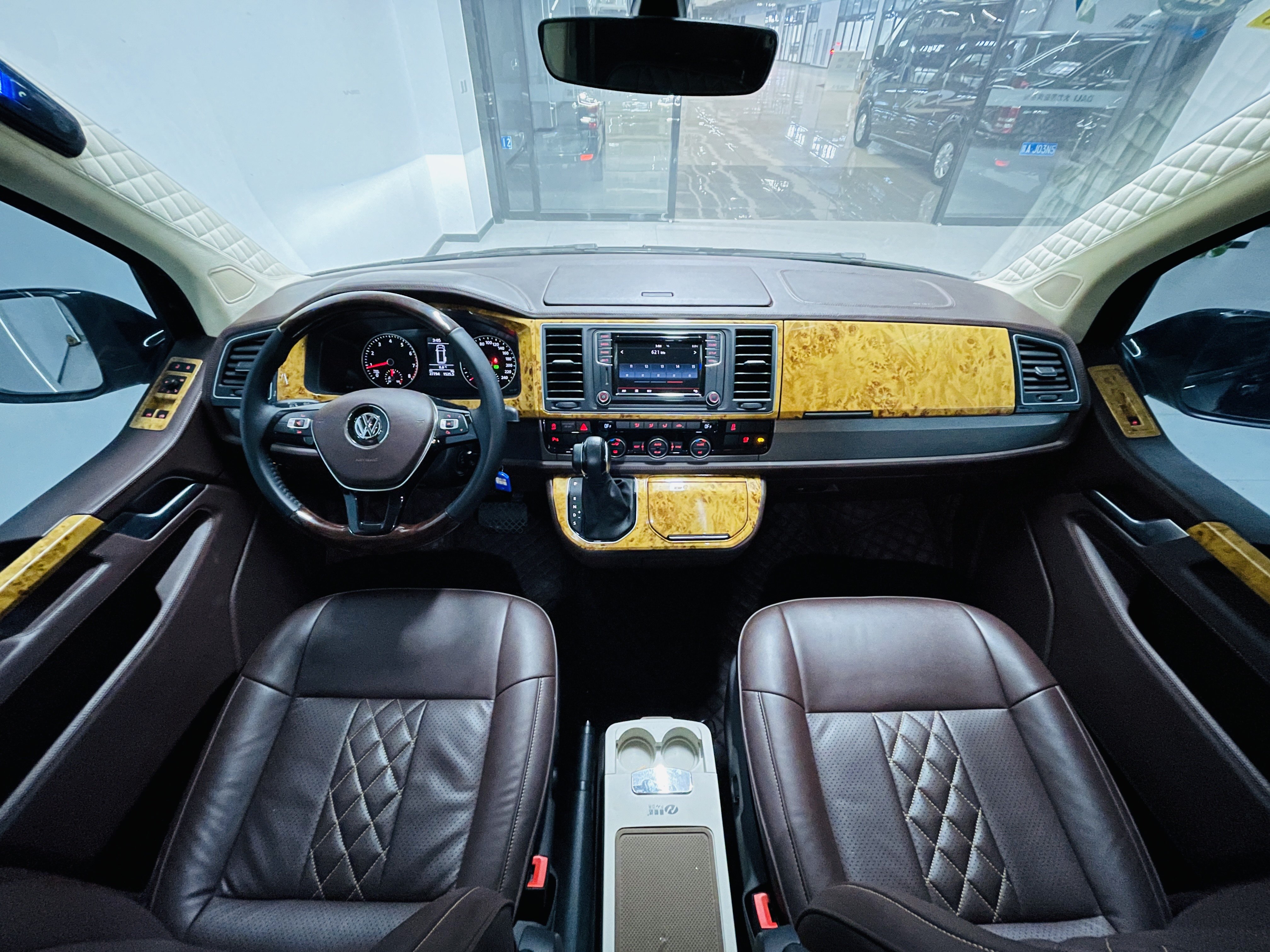 Volkswagen Caravelle 2019 #8 Volkswagen Caravelle 2019 car image #8