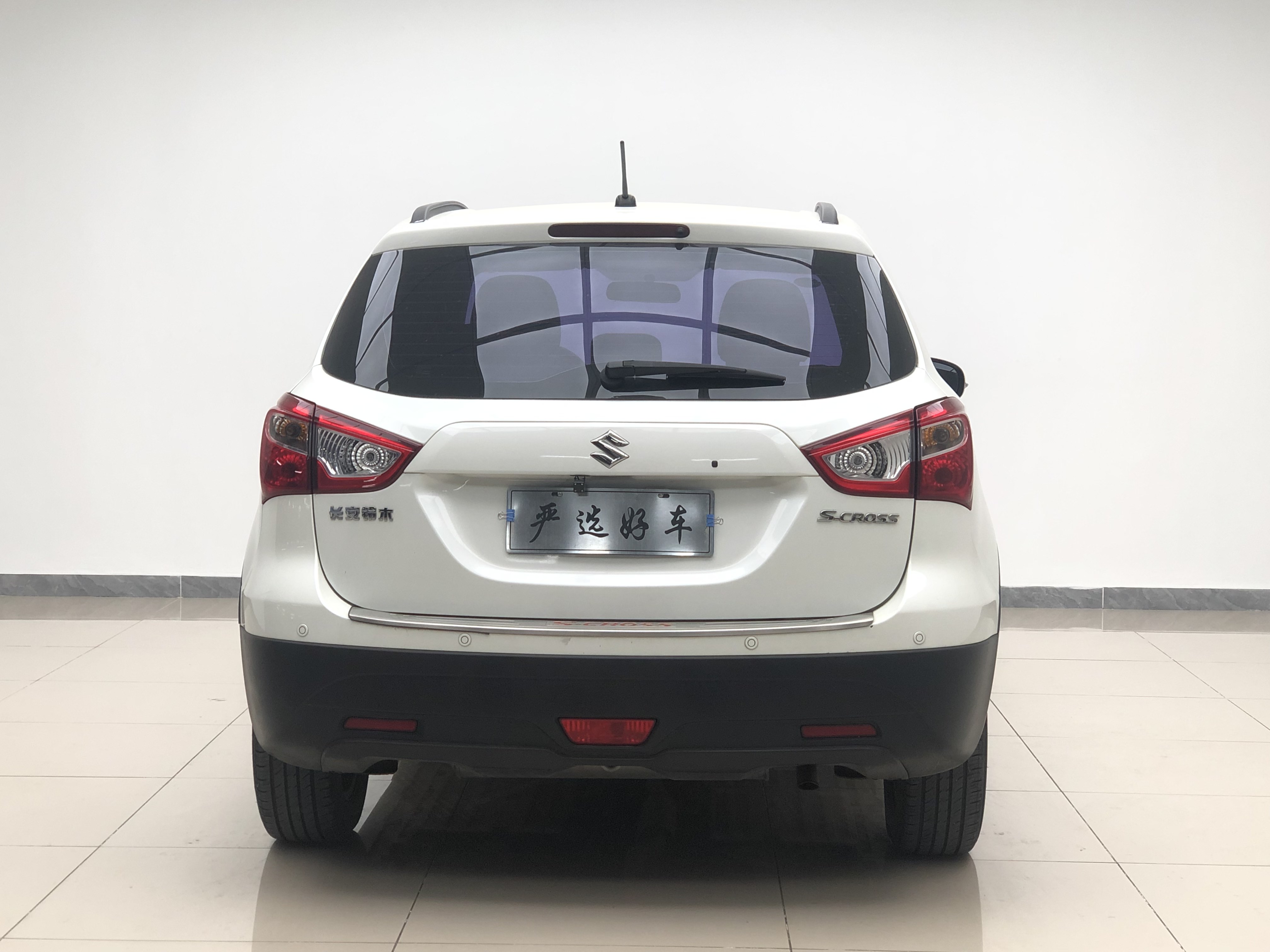 Suzuki S-Cross 2016 صورة سيارة #8