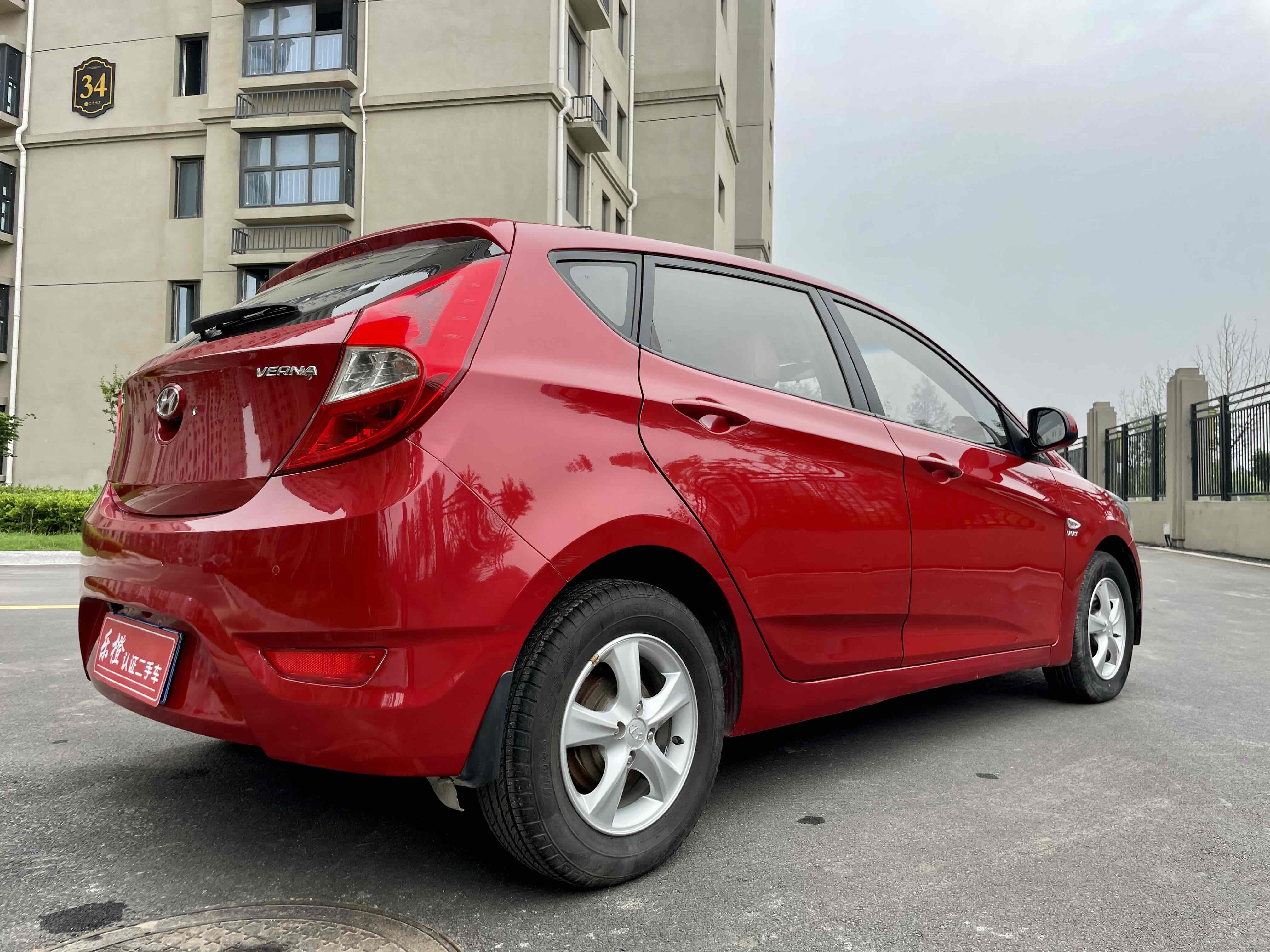 Hyundai Reina Hatchback 2014 #8 Hyundai Reina Hatchback 2014 car image #8