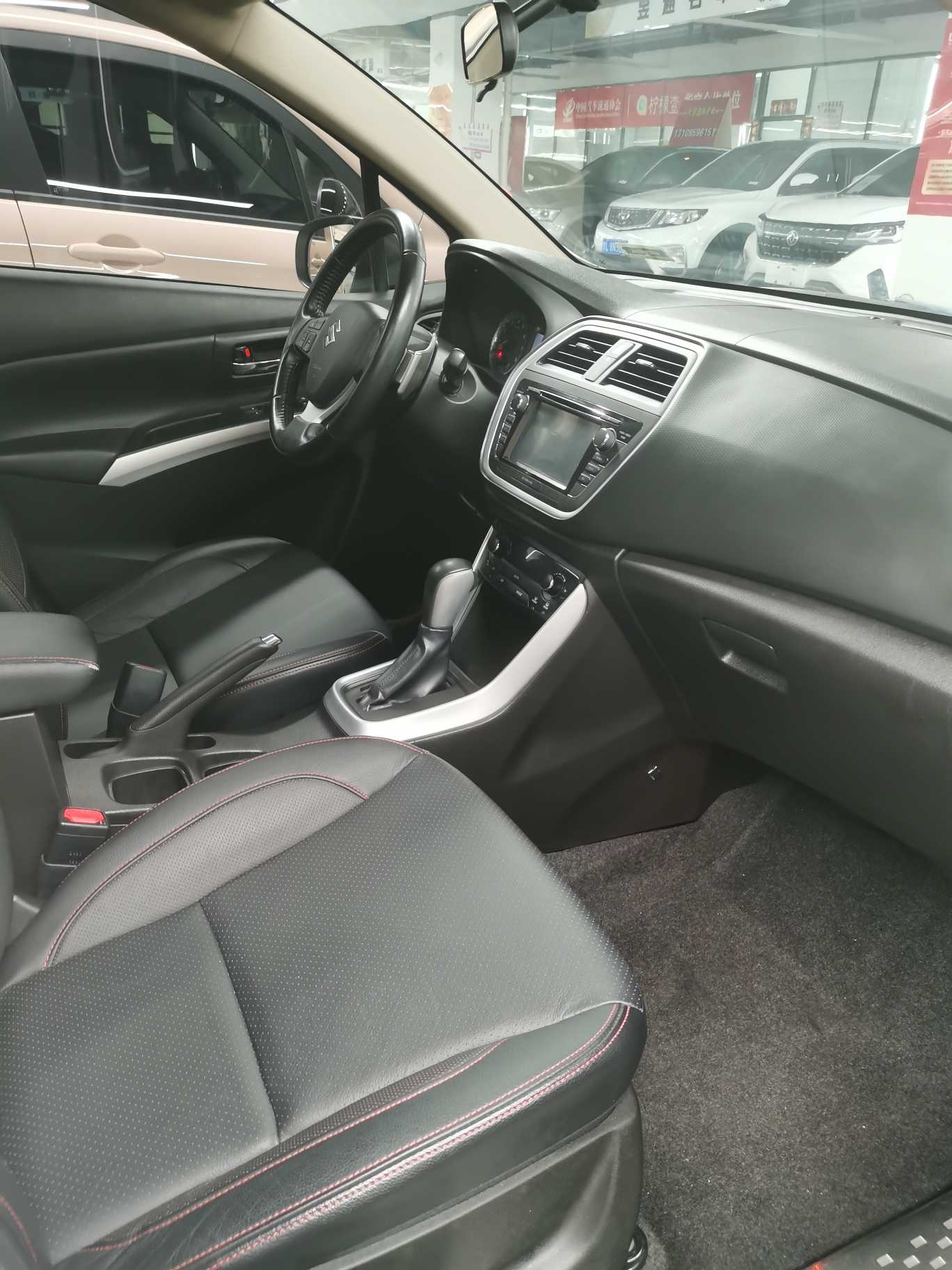 Suzuki S-Cross 2014 immagine di auto #8