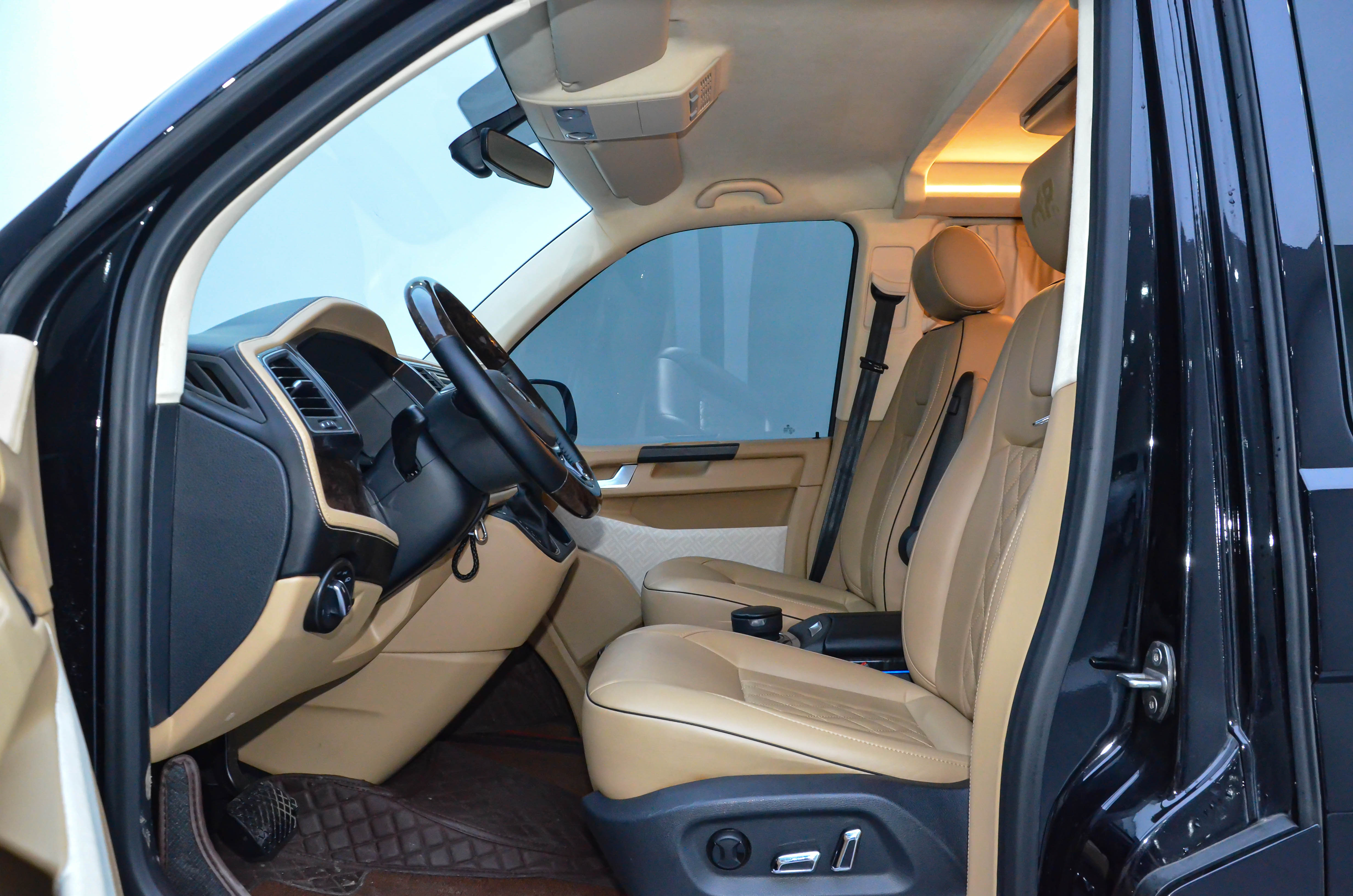 Volkswagen Caravelle 2020 car image #8