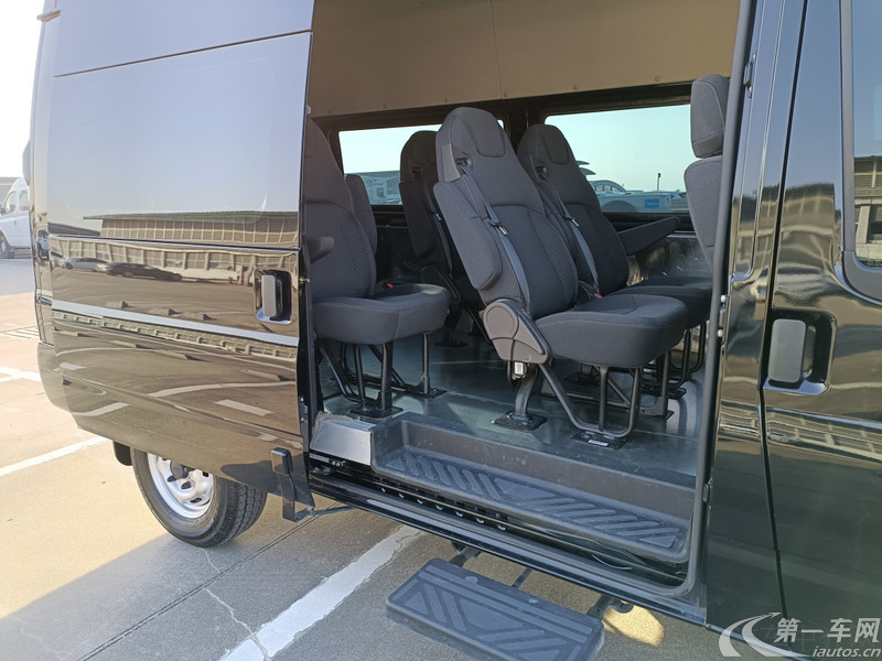 Ford New Transit 2023 car image #8