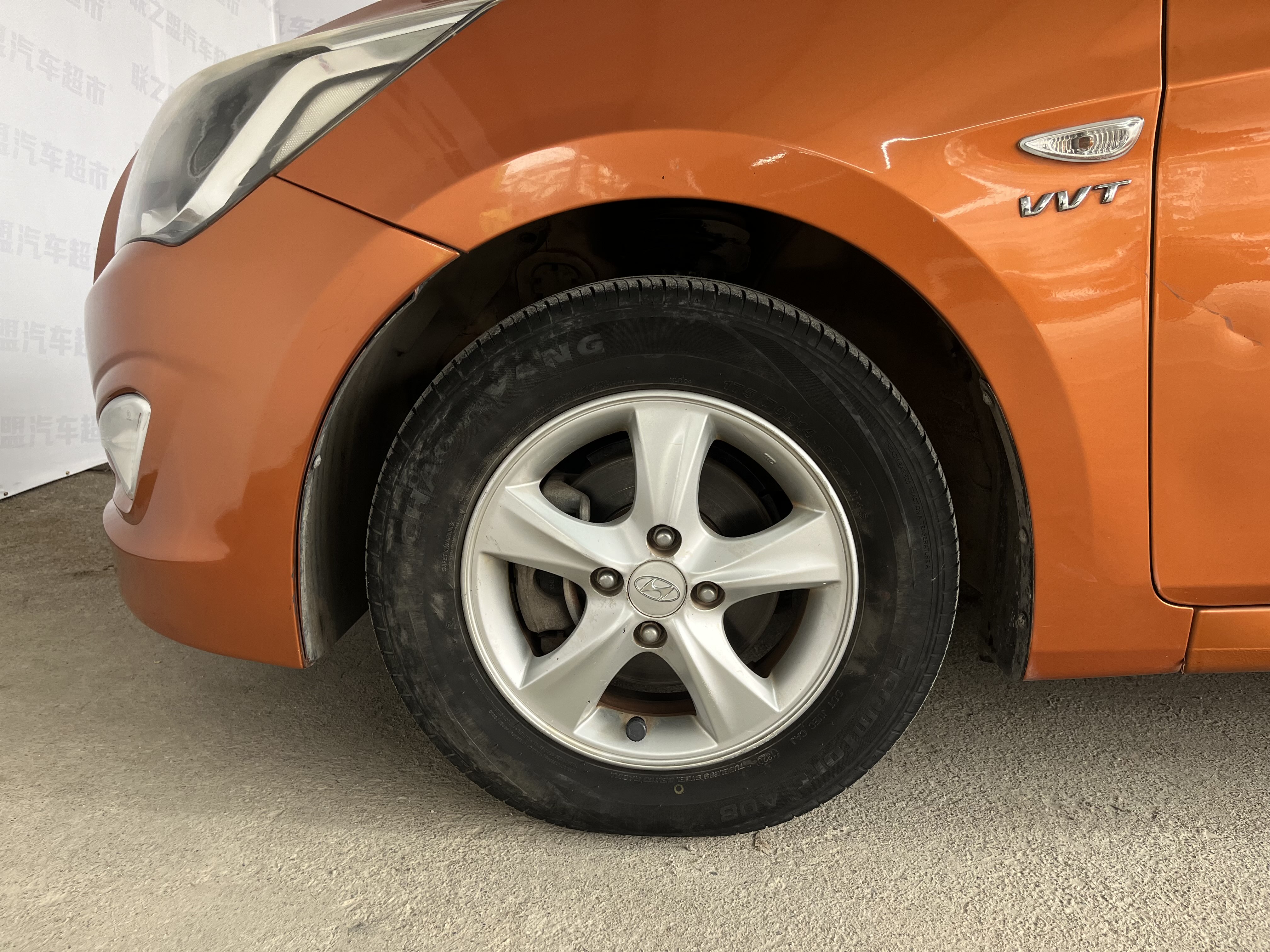 Hyundai Reina Hatchback 2014 car image #8