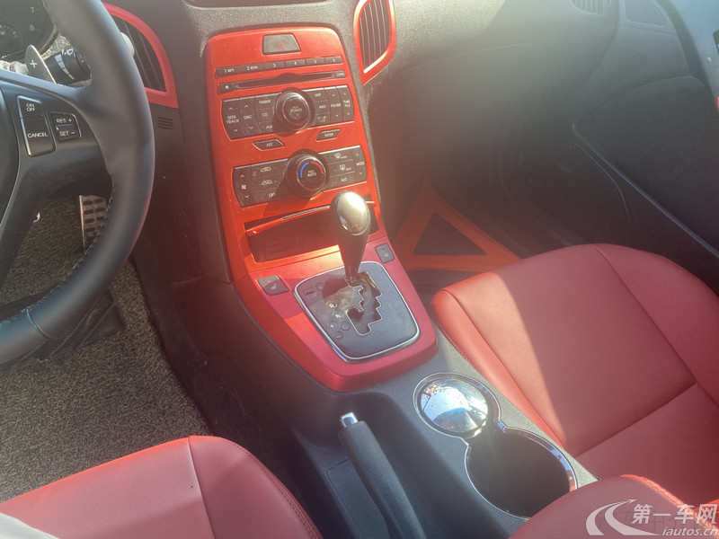 Hyundai Rohens 2011 car image #8