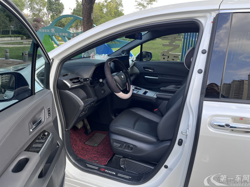 Toyota Granvia 2023 immagine di auto #8