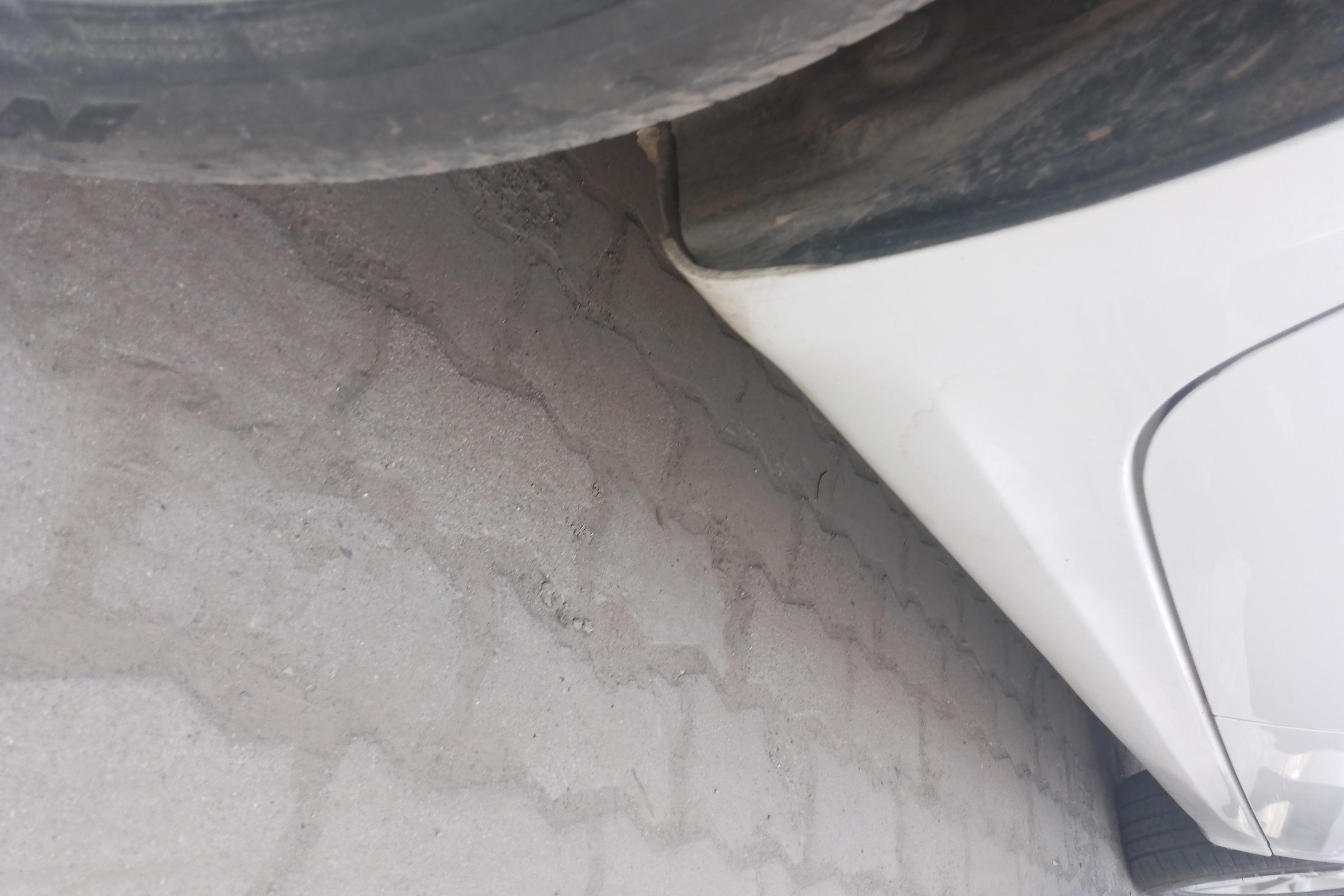 MG GT 2017 car image #8