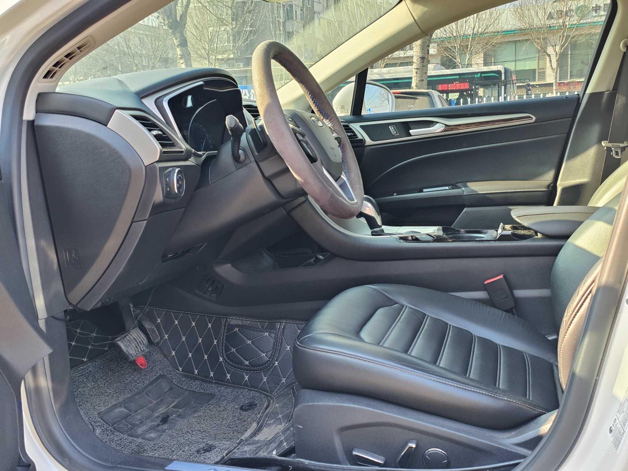 Ford Zhisheng 2014 #8 Ford Zhisheng 2014 car image #8