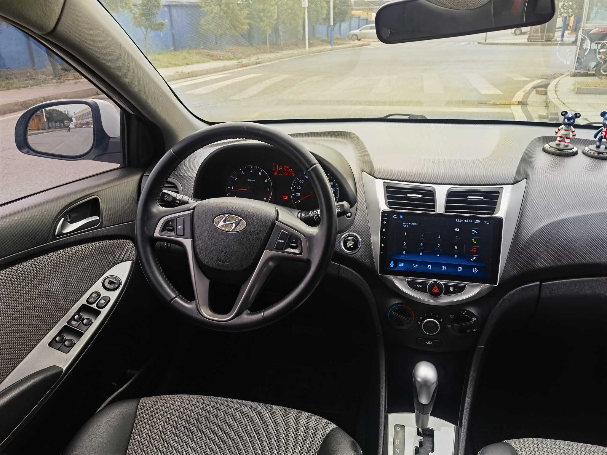 Hyundai Reina Hatchback 2016 imagem de carro #8