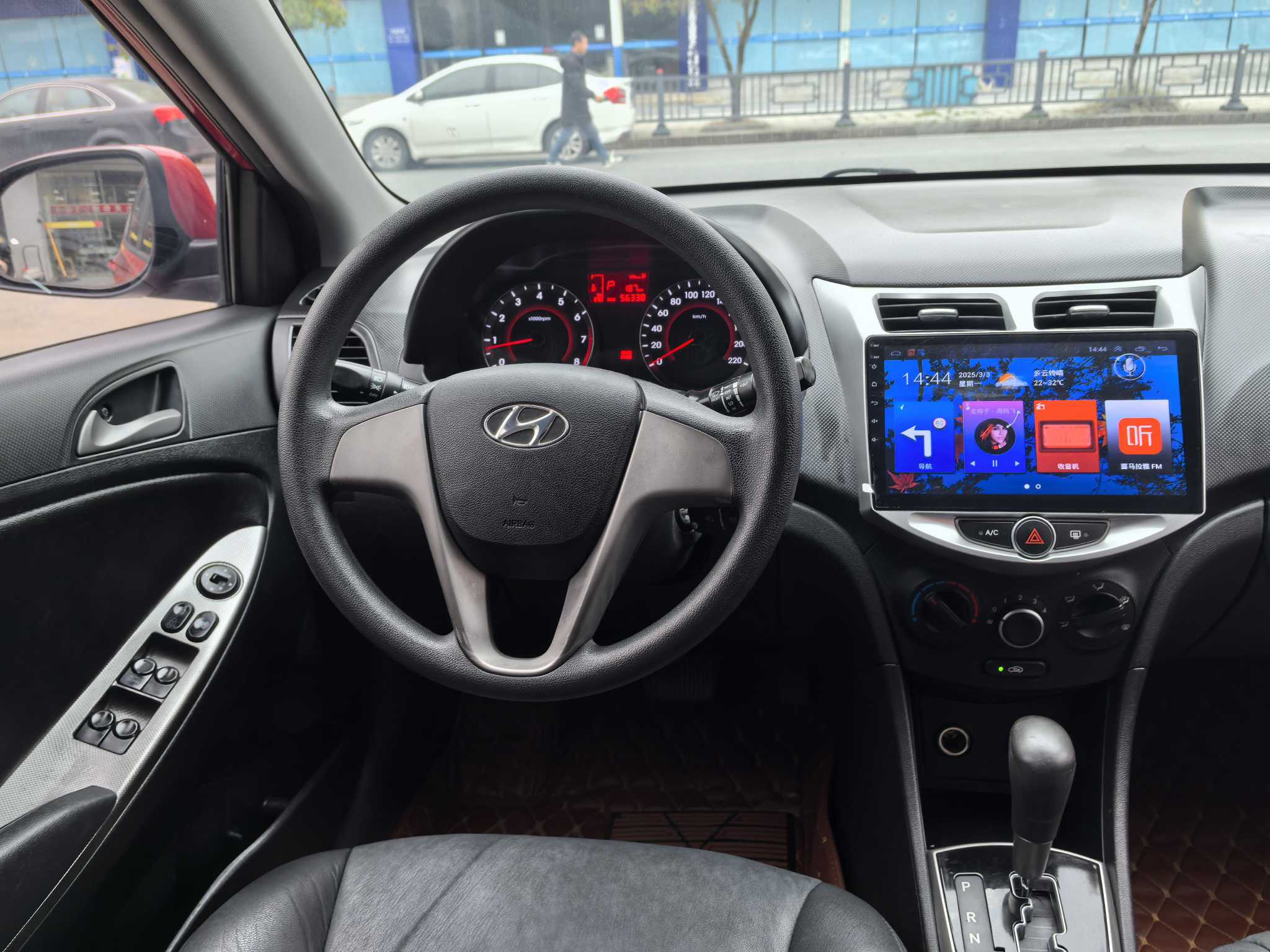 Hyundai Reina Hatchback 2018 #8 Hyundai Reina Hatchback 2018 car image #8