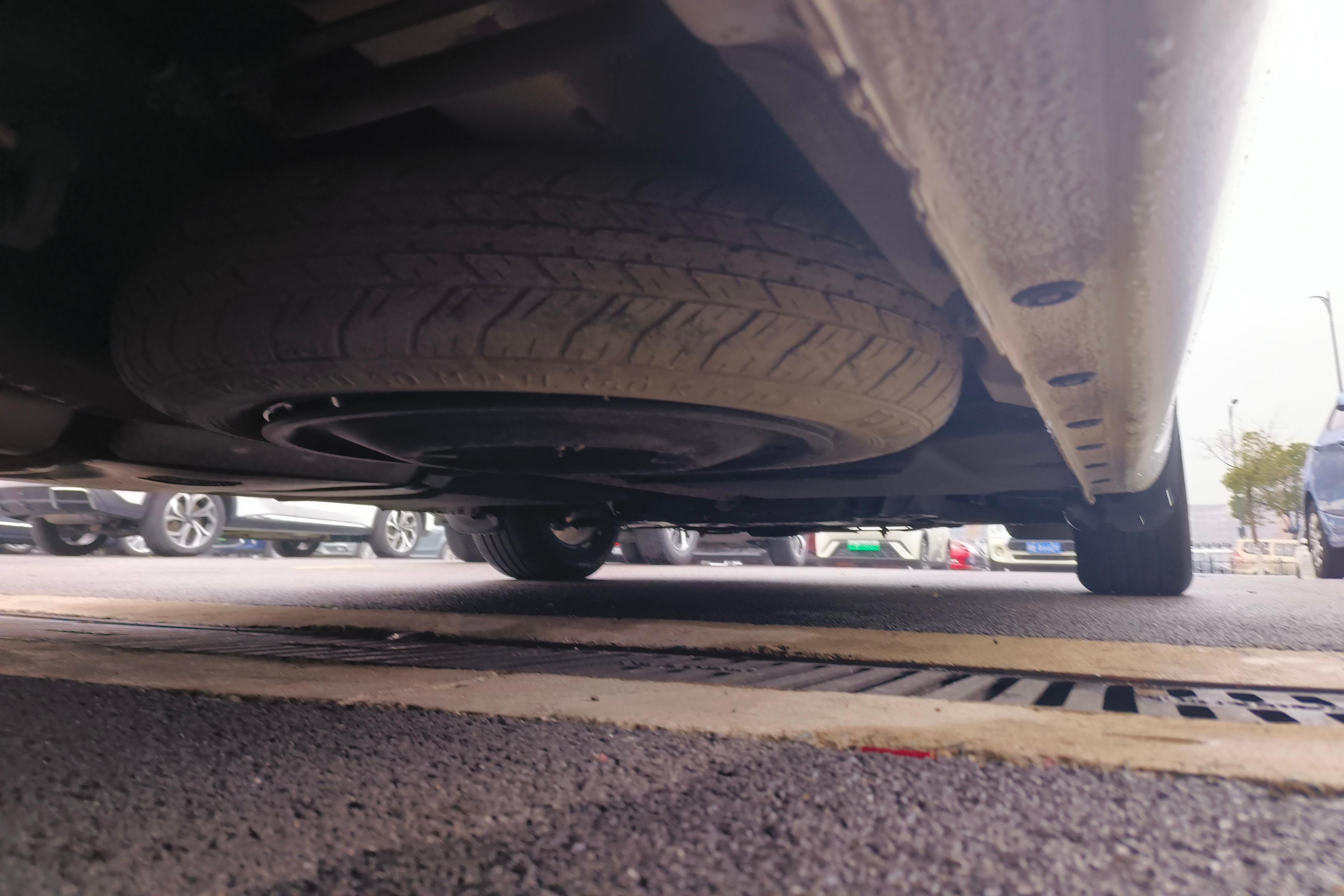 Kia Carnival 2016 immagine di auto #8