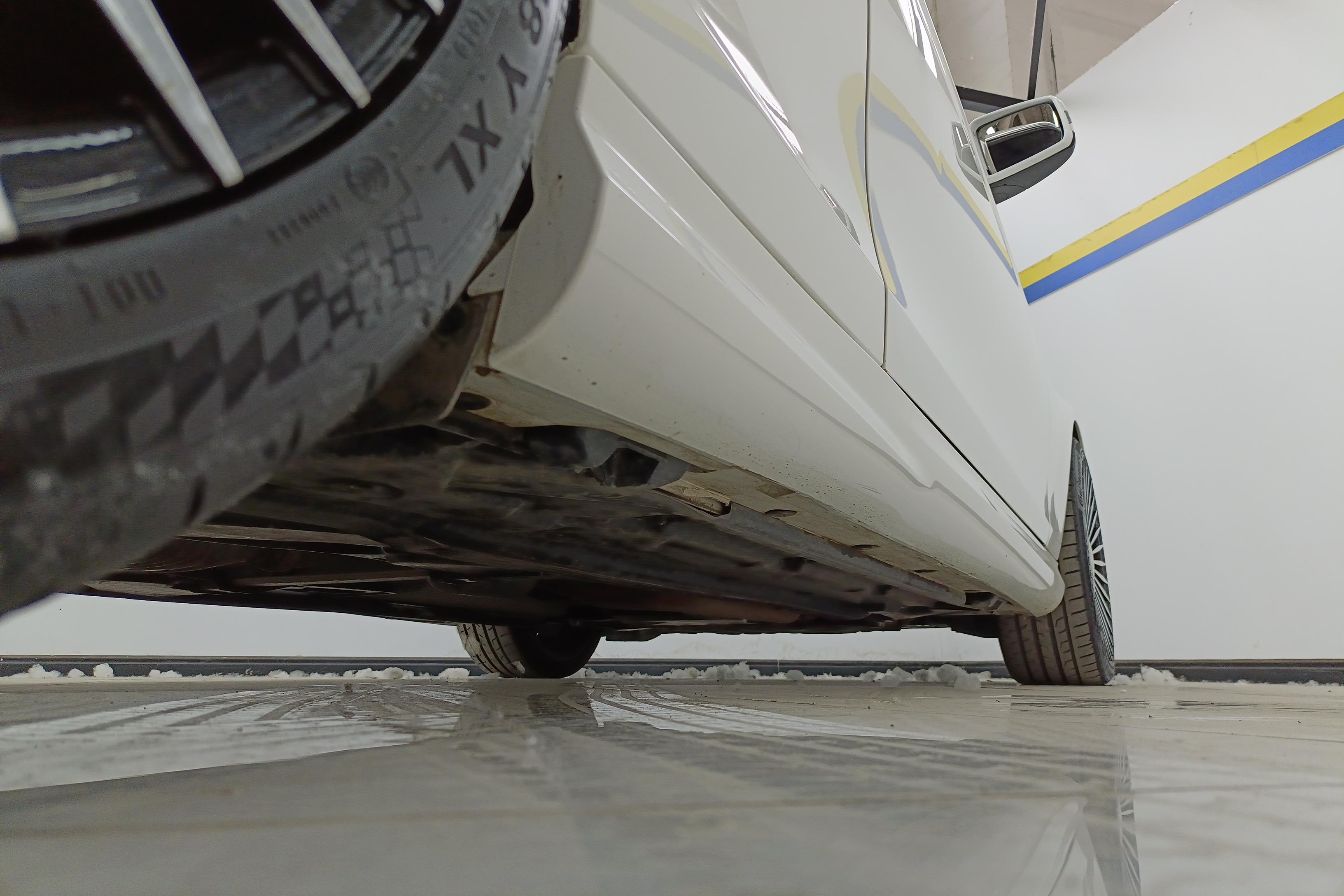 Mercedes-Benz C Class (Imported) 2015 #8 Mercedes-Benz C Class (Imported) 2015 car image #8