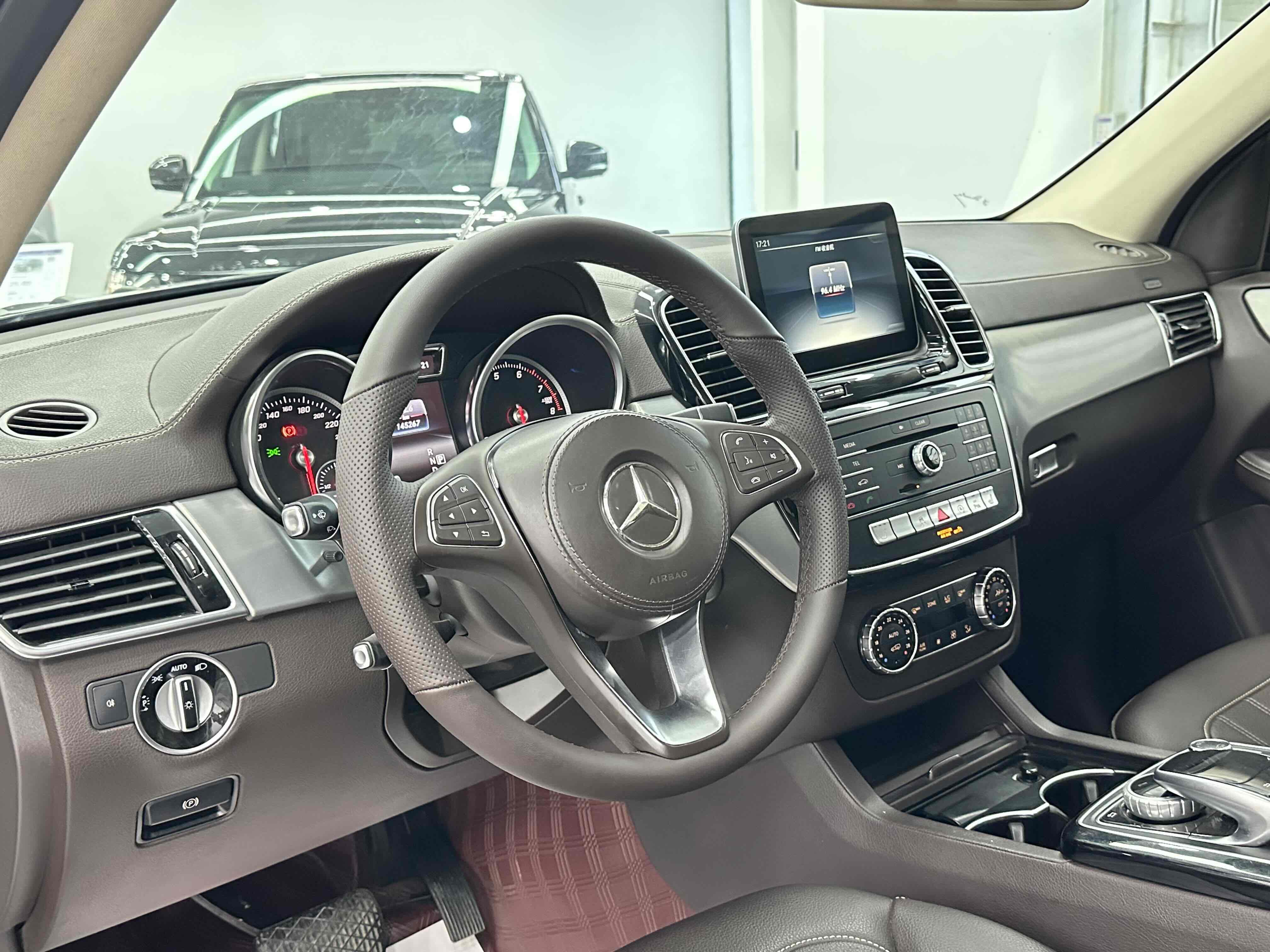 Mercedes-Benz GLS AMG 2017 car image #8