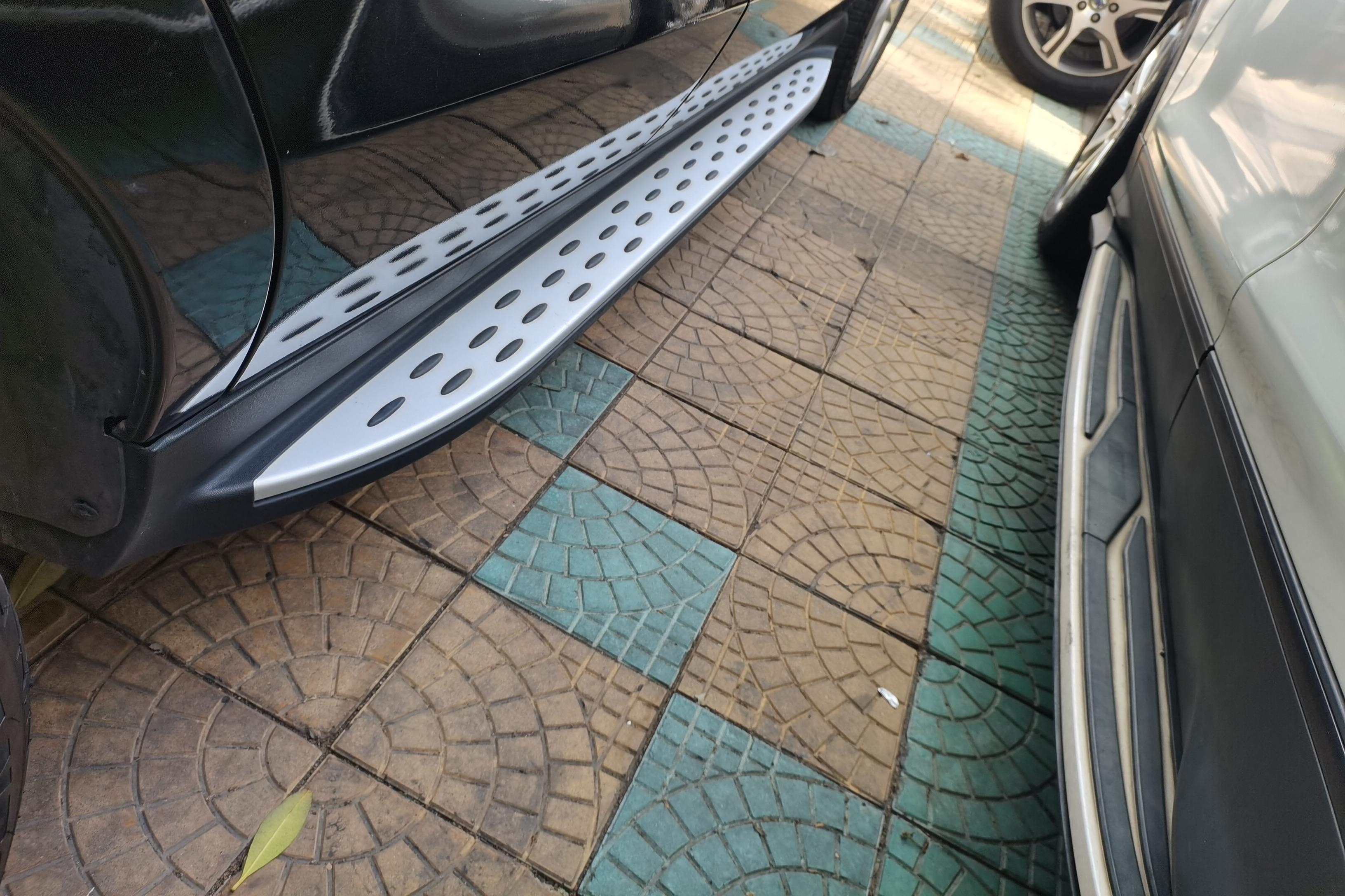 Mercedes-Benz M Class 2014 car image #8