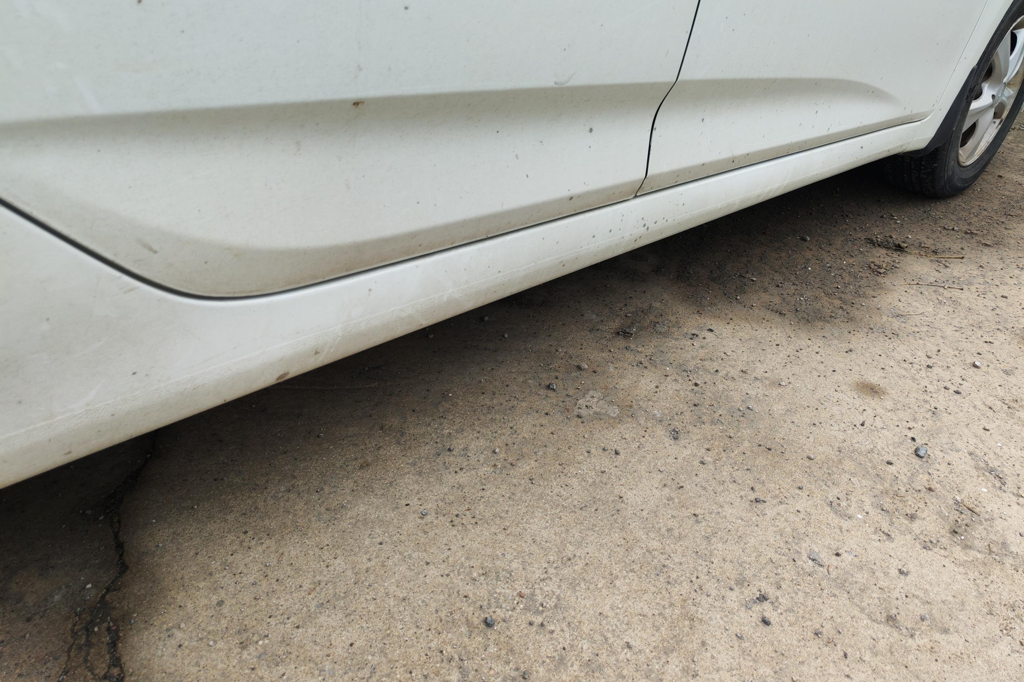 Hyundai Reina 2015 car image #8