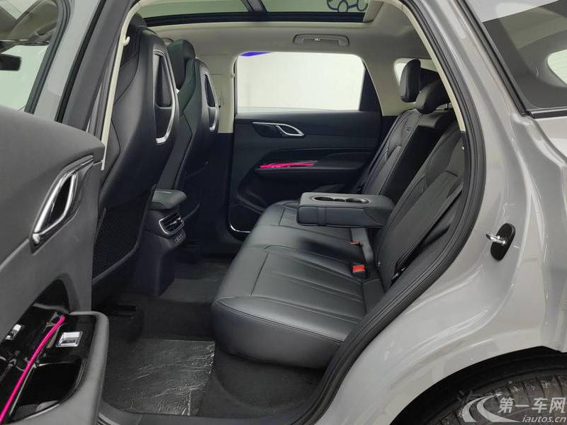 HongQi HS3 2023 #8 HongQi HS3 2023 car image #8