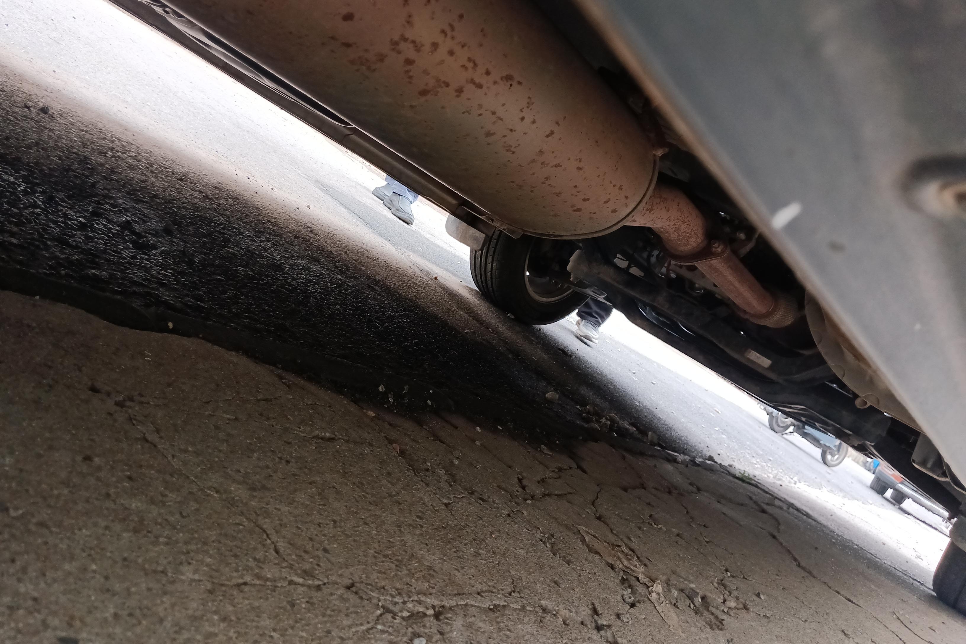 Forthing Lingzhi PLUS 2021 #8 Forthing Lingzhi PLUS 2021 car image #8