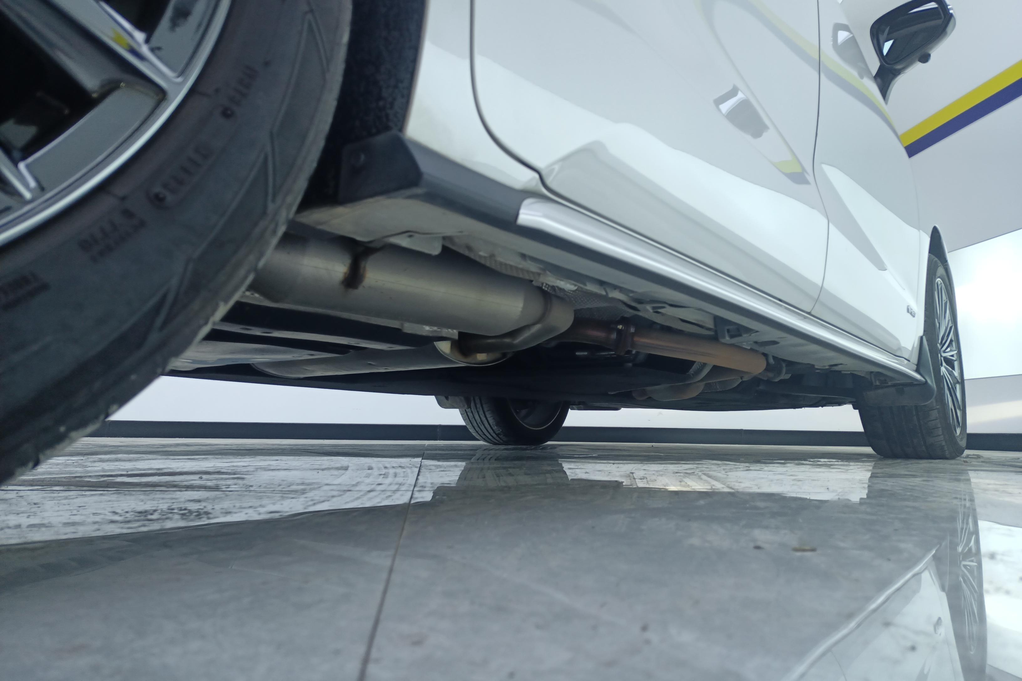 Toyota Granvia 2024 immagine di auto #8