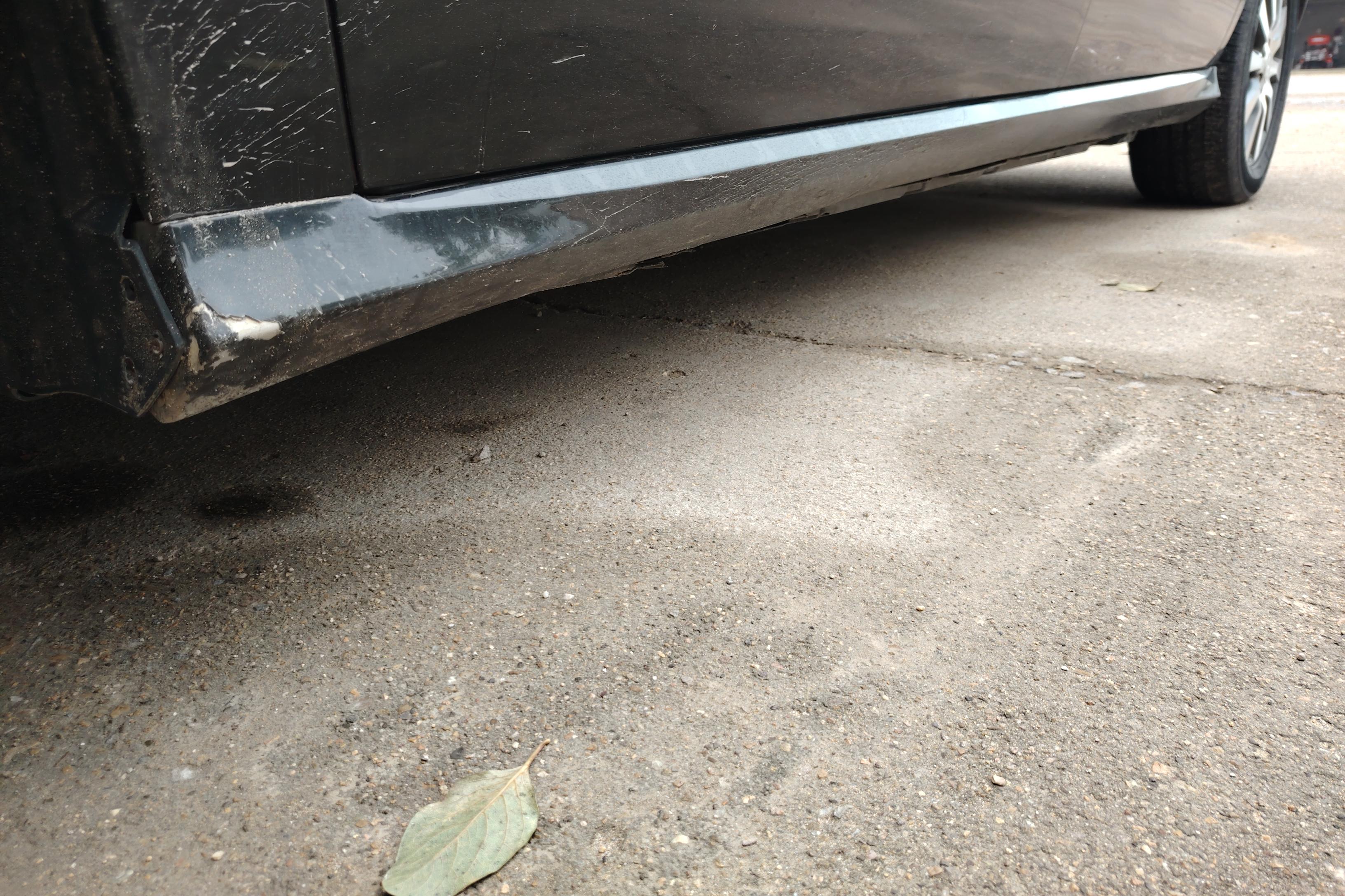 Mercedes-Benz R Class 2011 car image #8