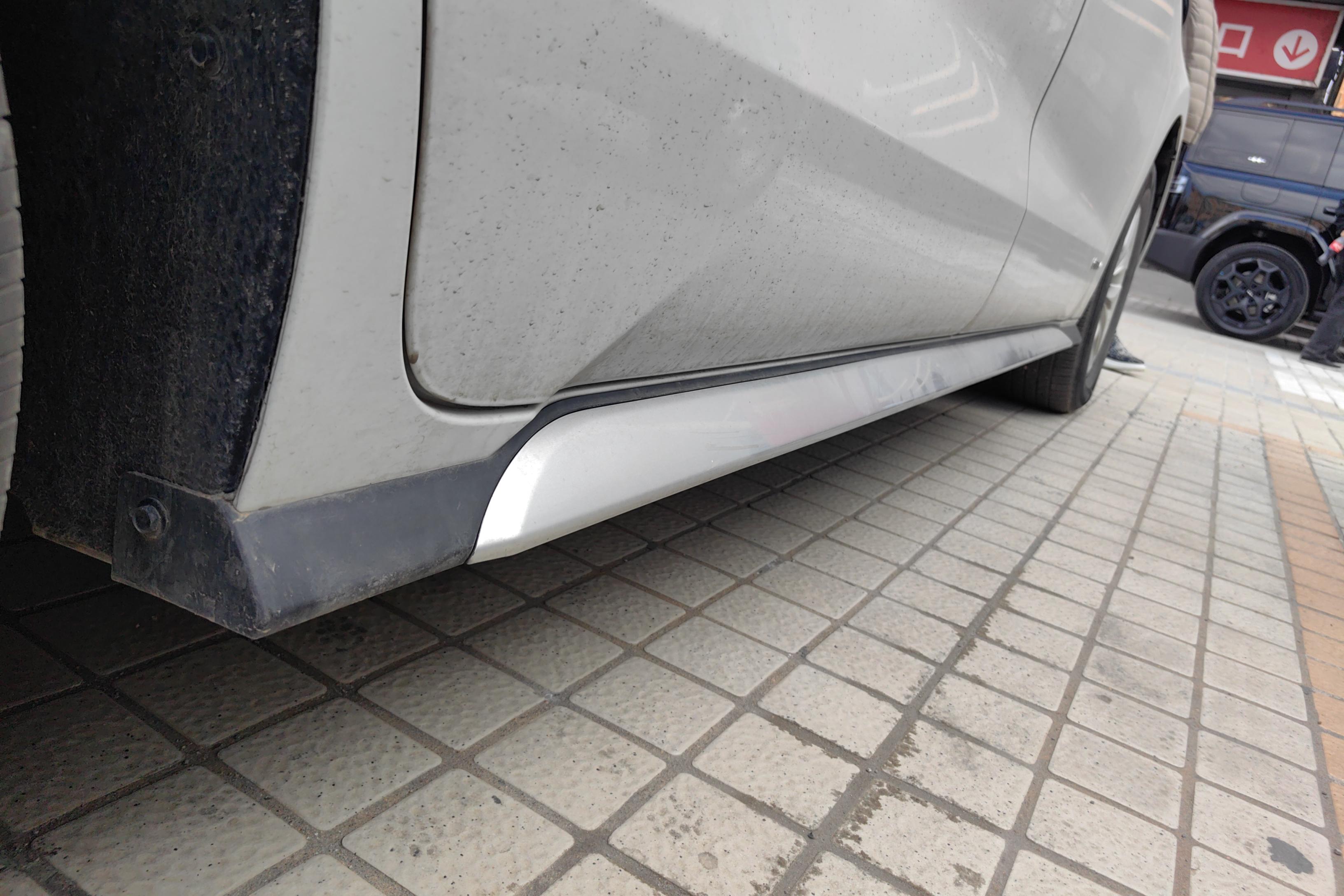 Toyota Granvia 2024 immagine di auto #8