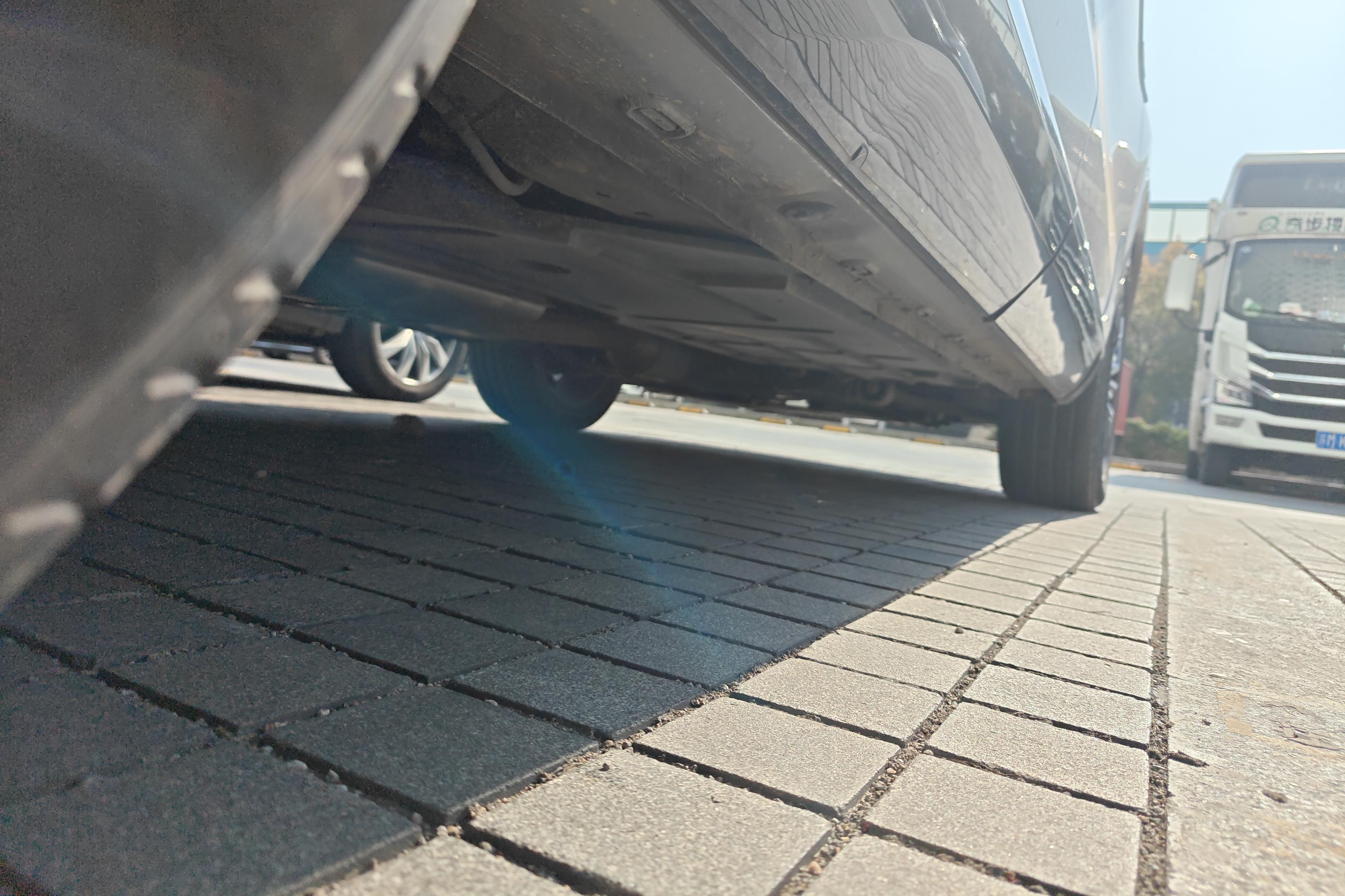 Roewe RX9 2023 imagen de coche #8