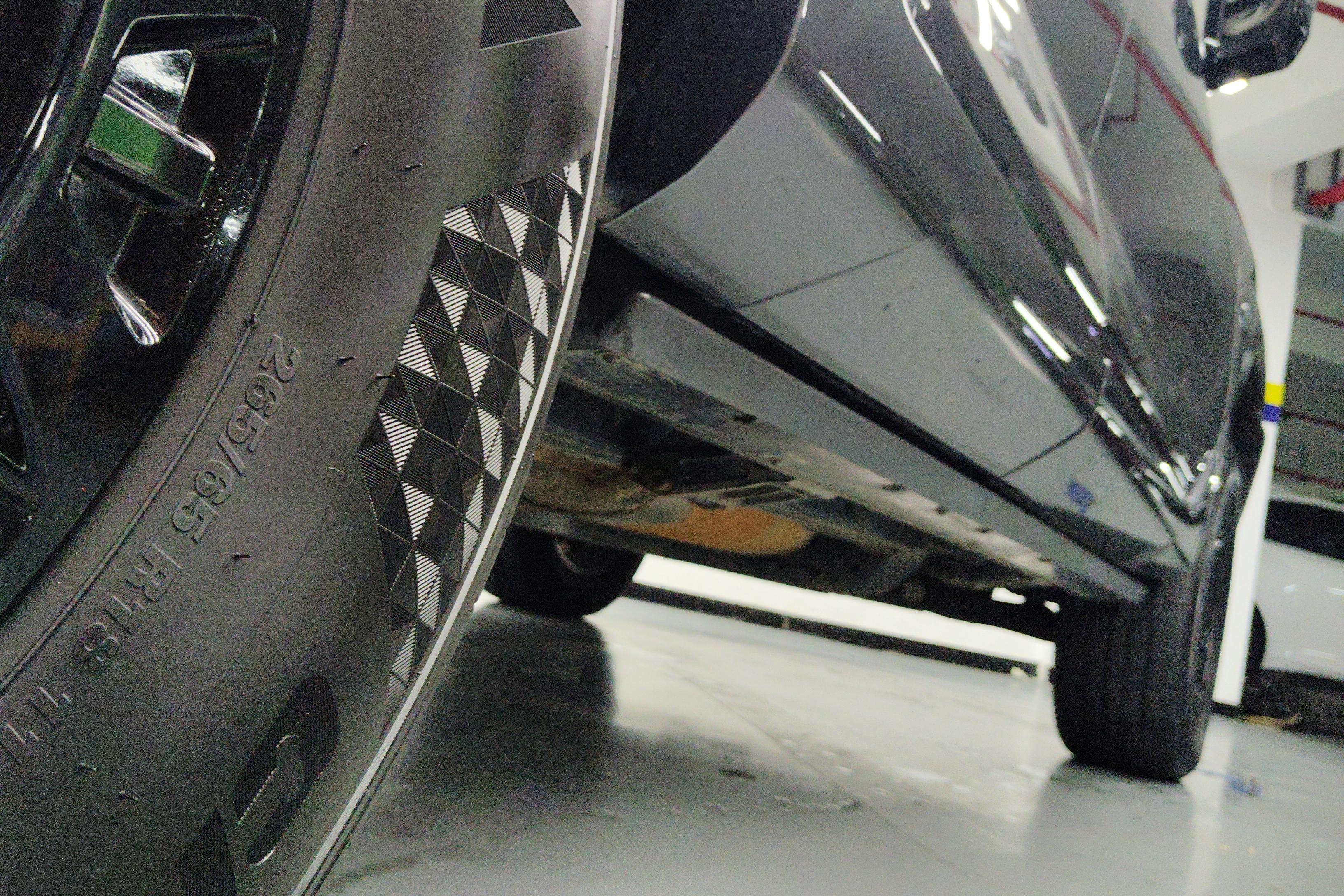 Tank 400 2023 car image #8