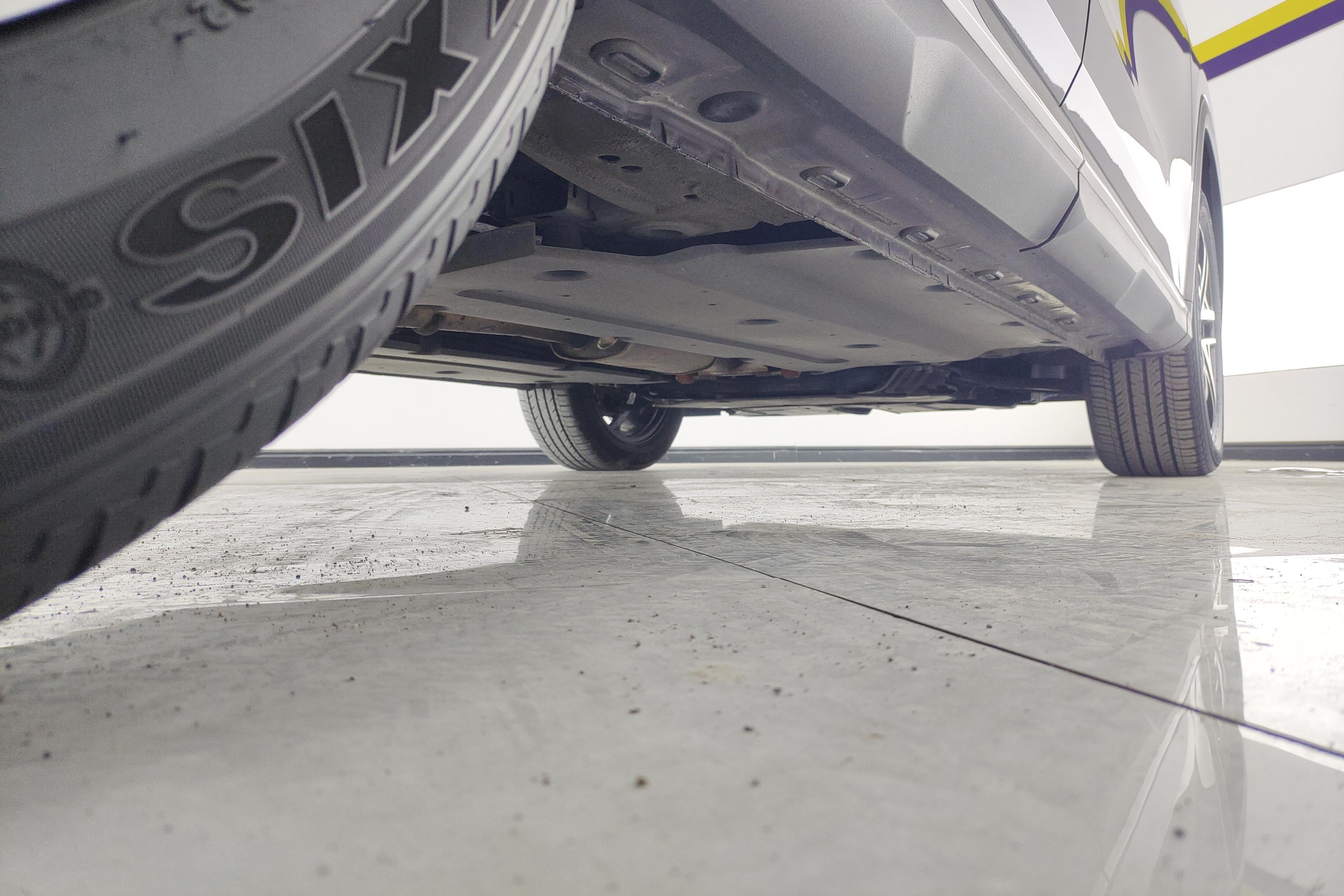 MG ES5 2022 car image #8