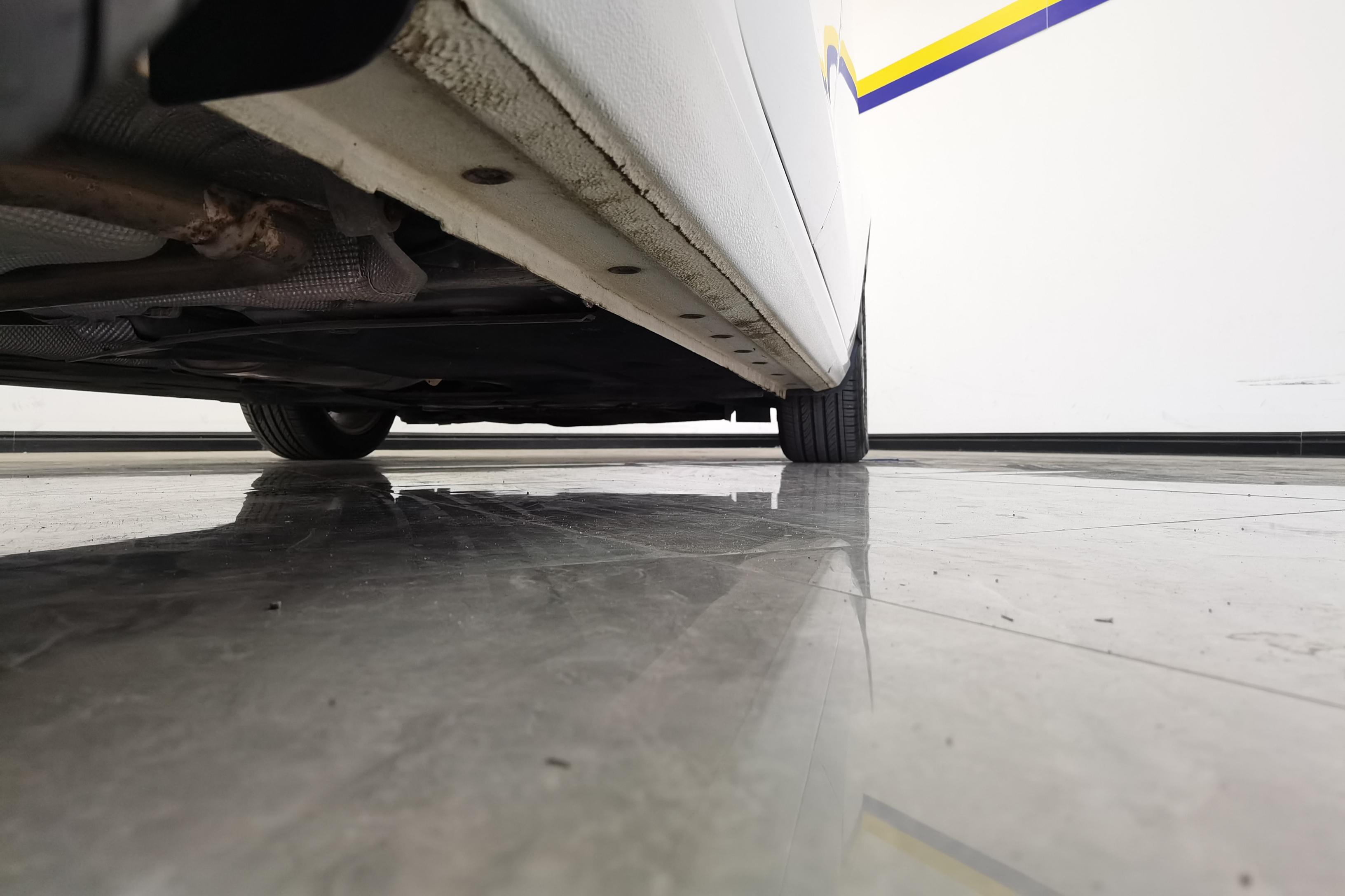 Ford Escort 2015 car image #8