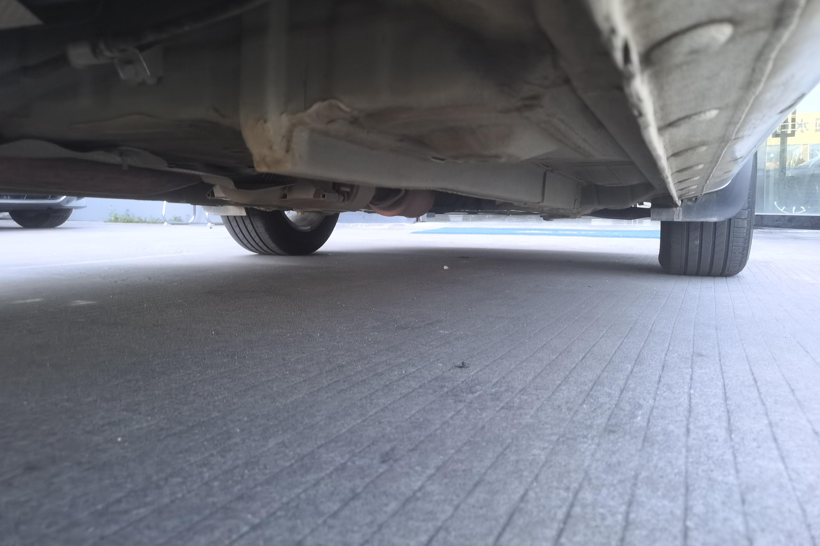 GEELY Vision 2021 car image #8