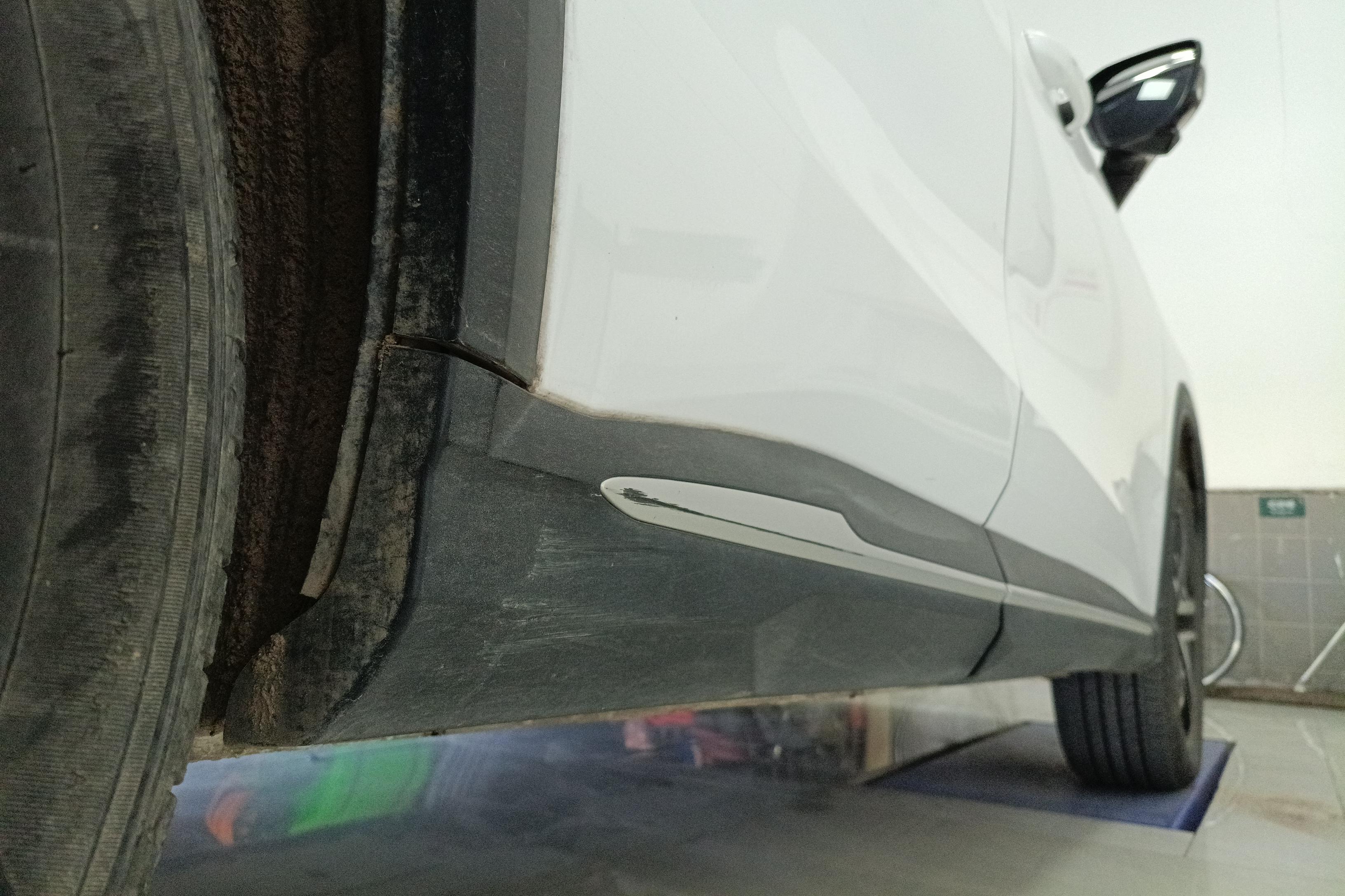 MG ES5 2021 car image #8